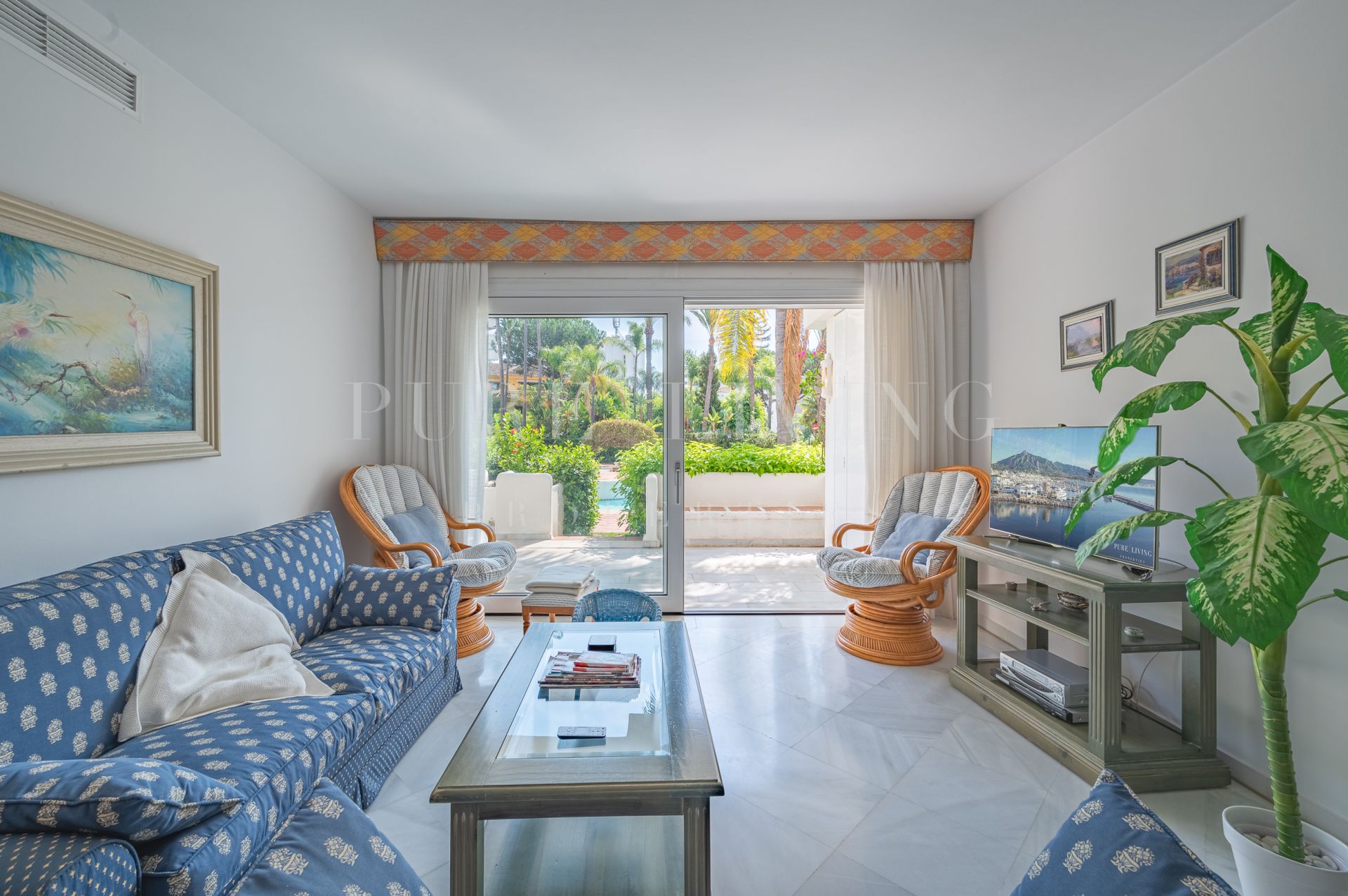 Apartamento de dos dormitorios cerca de la playa en Alhambra del Mar, Marbella