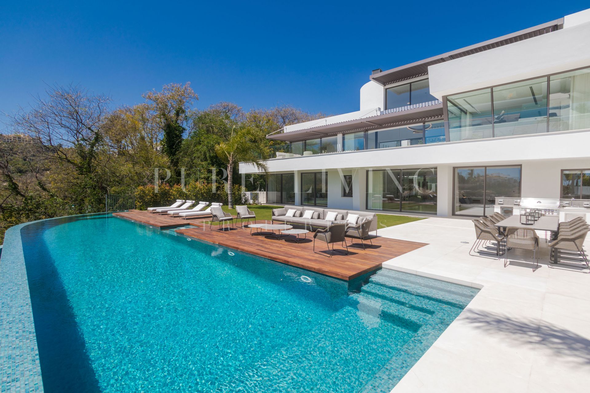 Brand new Villa situated in the privileged residential area of La Quinta, Benahavis