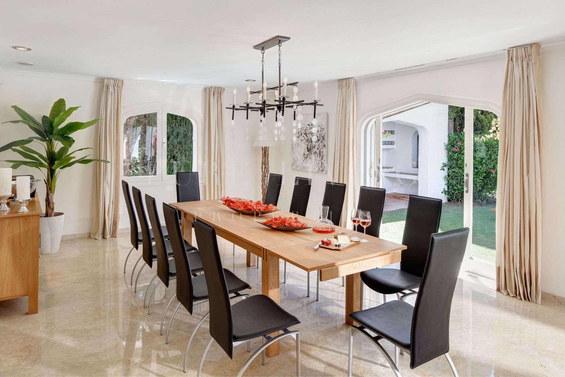 Authentic Andalusian-style Villa close to Puerto Banús.