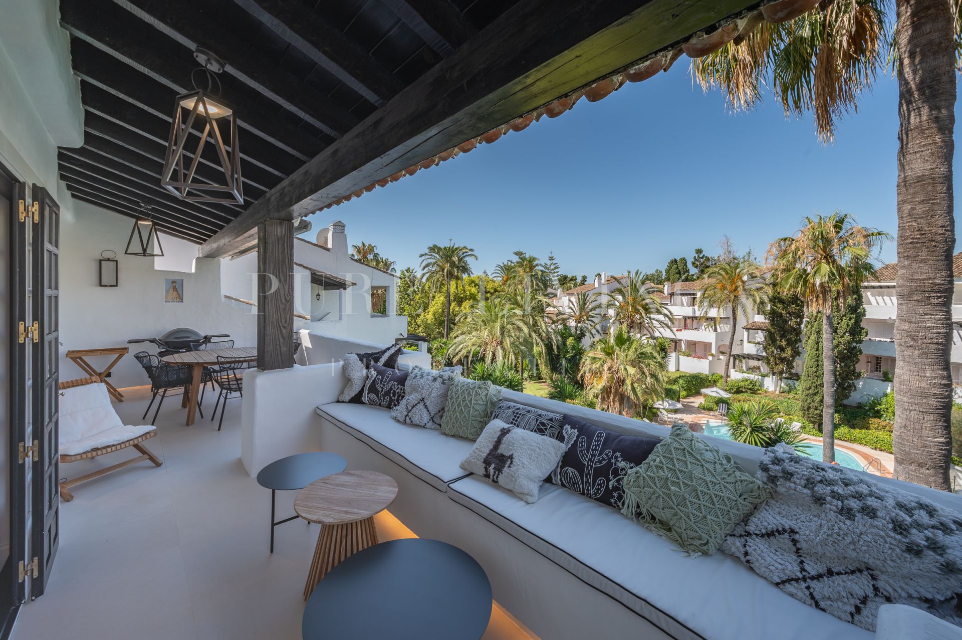 Beachside penthouse in Puente Romano Phase II