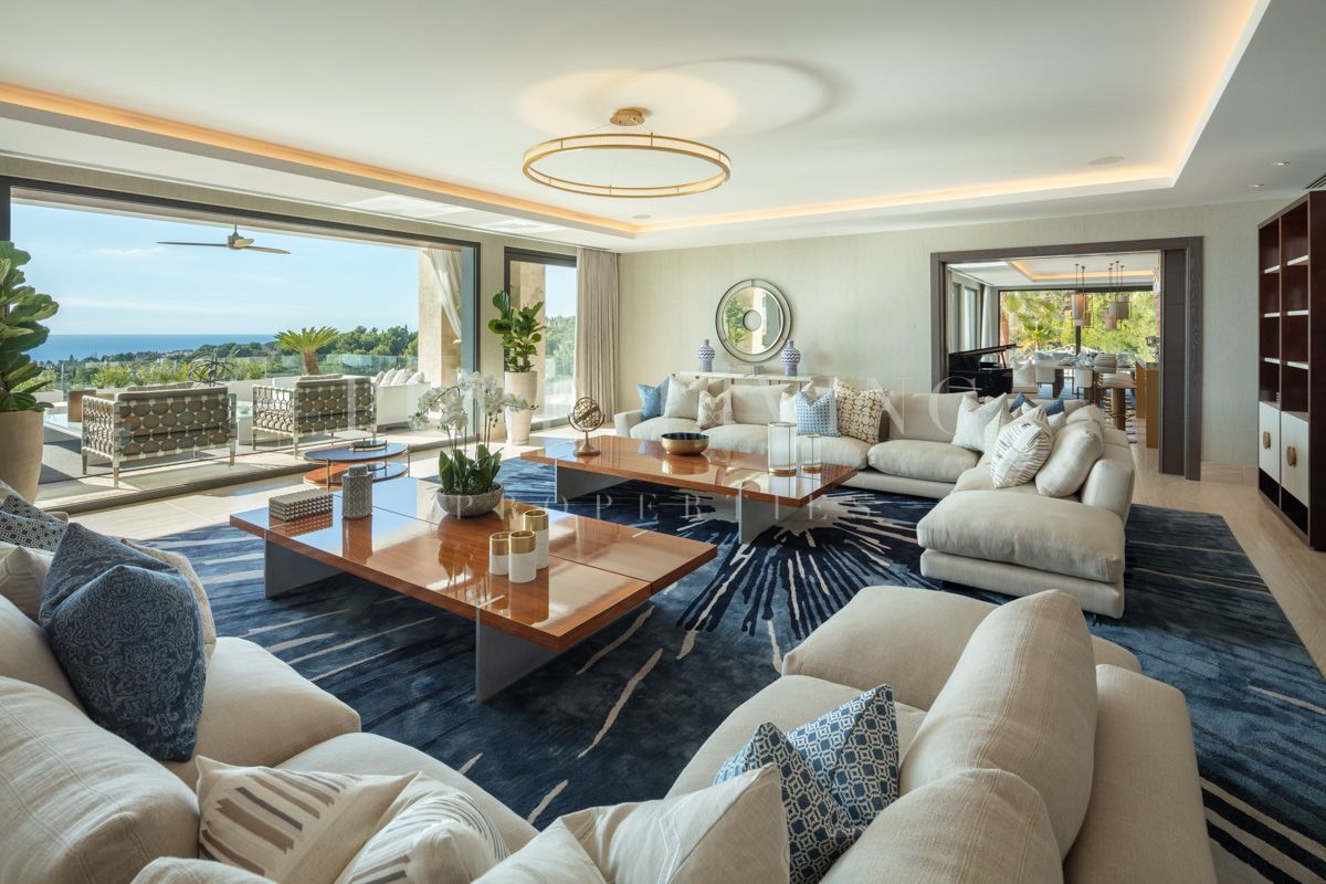 Breathtaking Nine bedroom Villa with amazing views in Cascada de Camojan, Marbella Golden Mile