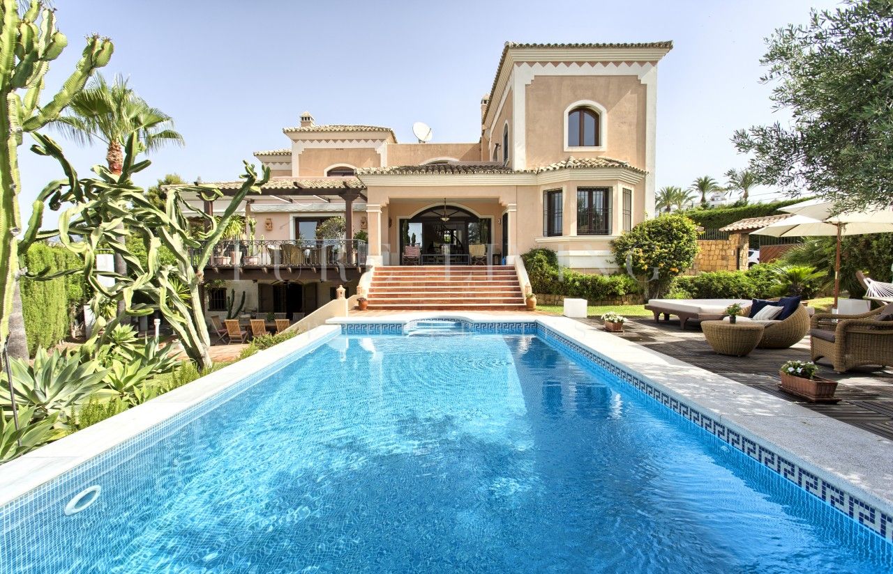Ruime Villa dichtbij Puerto Banus in Nueva Andalucia