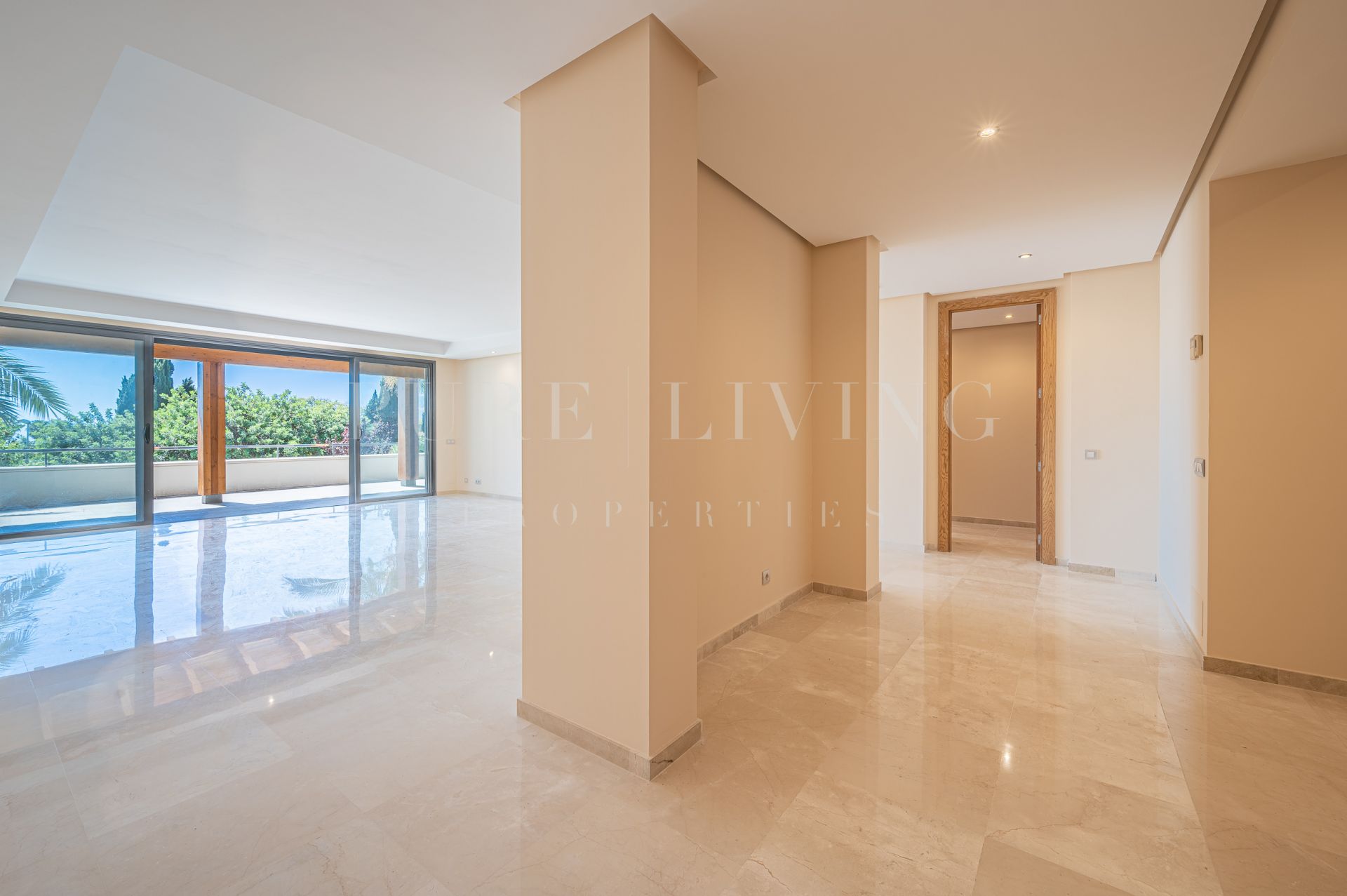 Apartamento a la venta de tres dormitorios en Imara con impresionante terraza