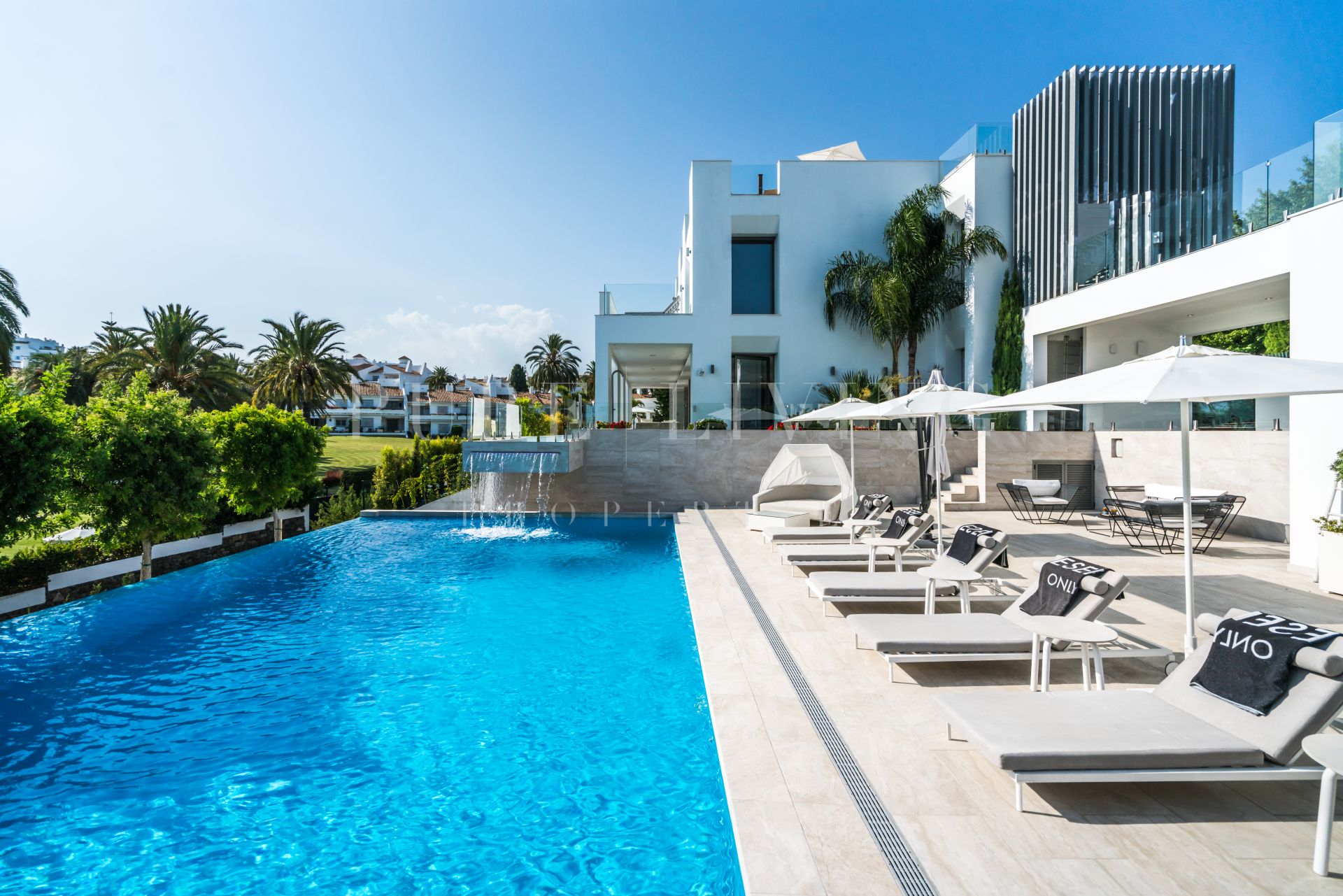 Impressive modern nine bedroom villa with panoramic views in Nueva Andalucia