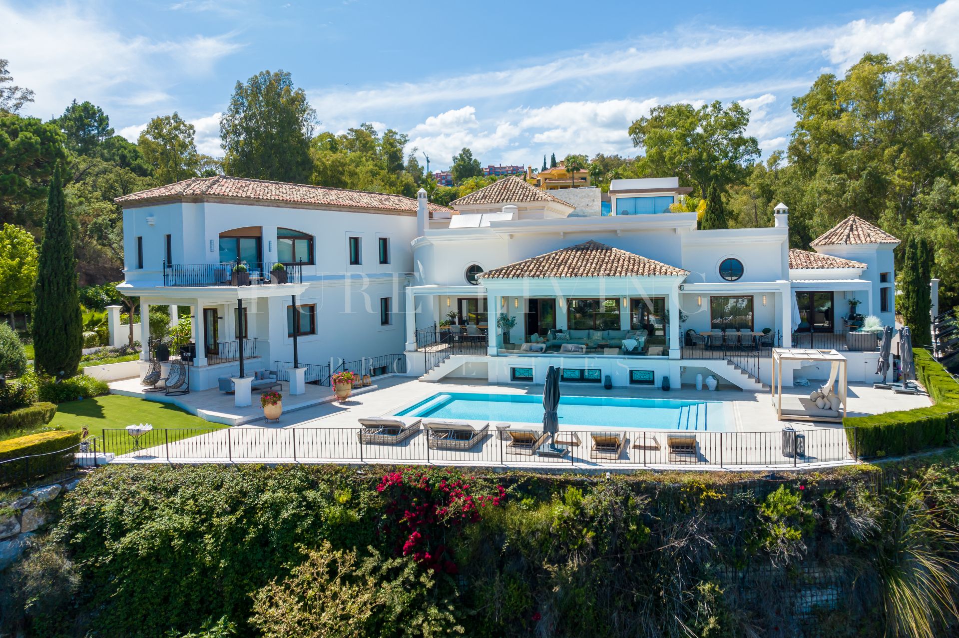 Superbe villa familiale avec vue panoramique à couper le souffle en El Herrojo Alto