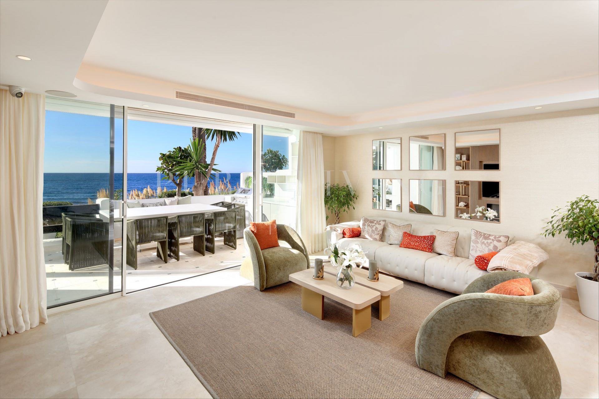 An exquisite ground floor frontline beach apartment in Puente Romano Beach Resort
