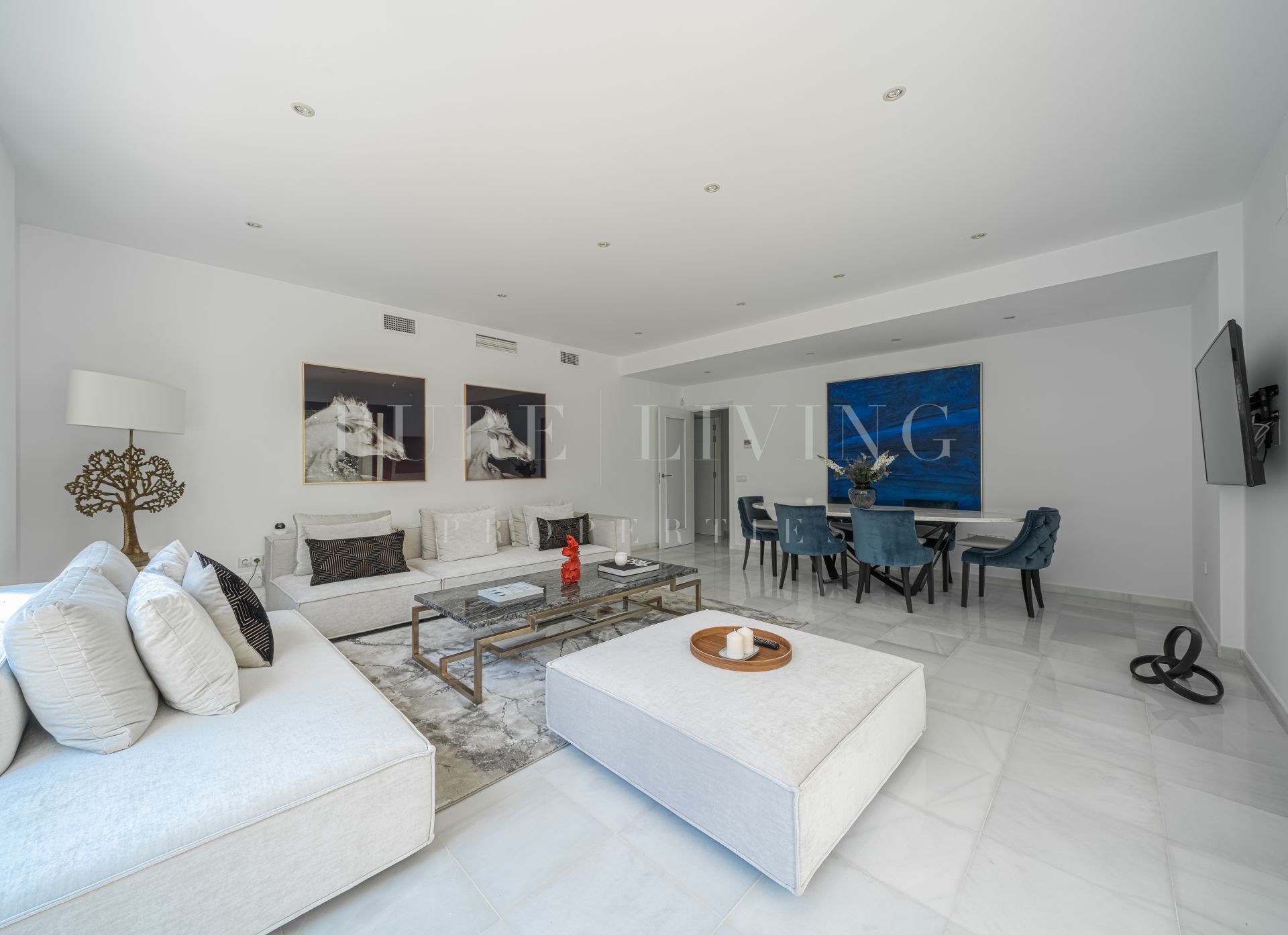 A three bedroom garden apartment in Nazules, Marbella Golden Mile