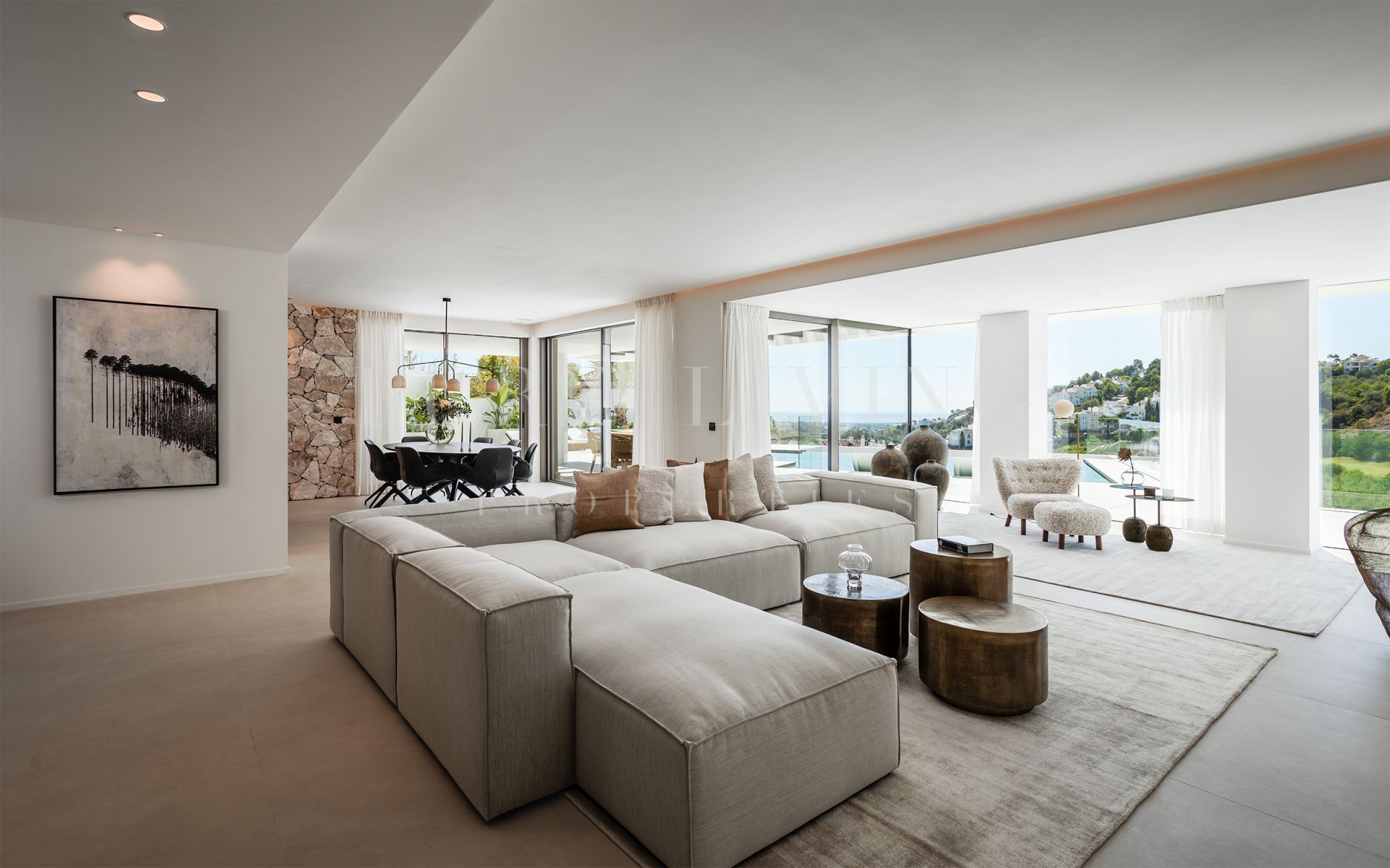 Stunning frontline golf villa with breathtaking views in La Quinta