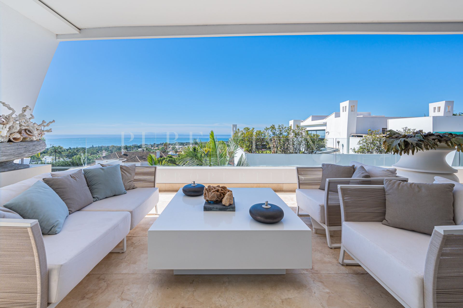 Spectacular and exquisite unique three bedroom duplex for sale with panoramic sea views in Nagueles