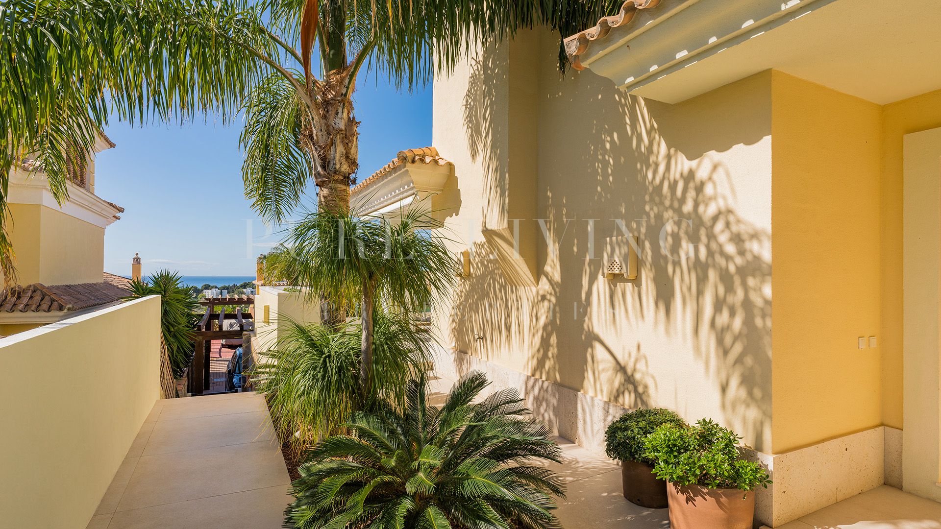 Impressive renovated family home for sale in Santa Clara Golf, Marbella