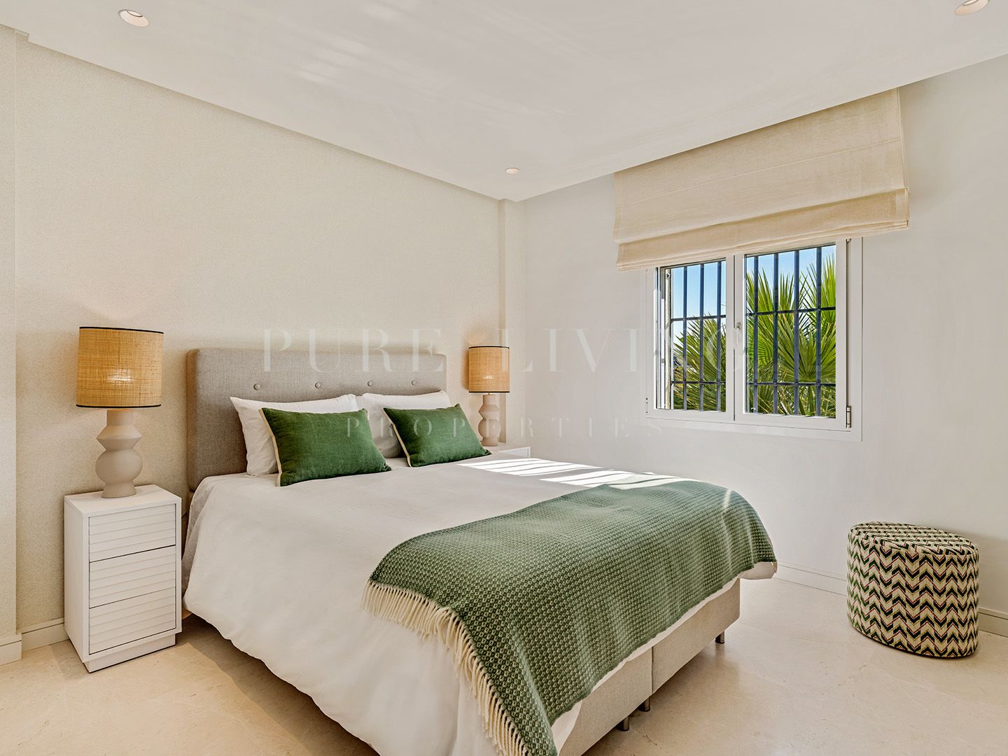 Impressive renovated family home for sale in Santa Clara Golf, Marbella