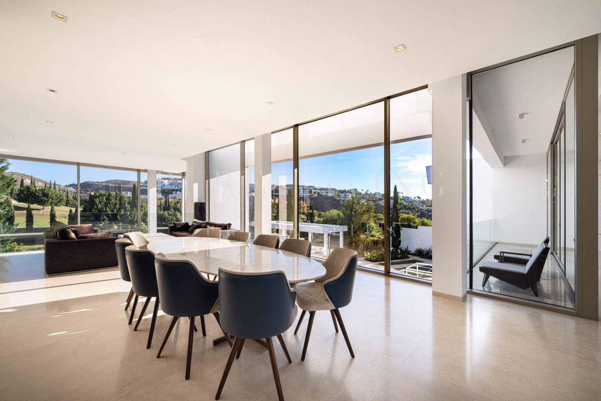 Villa de luxe contemporaine en bord de golf à vendre avec vue panoramique à Los Flamingos