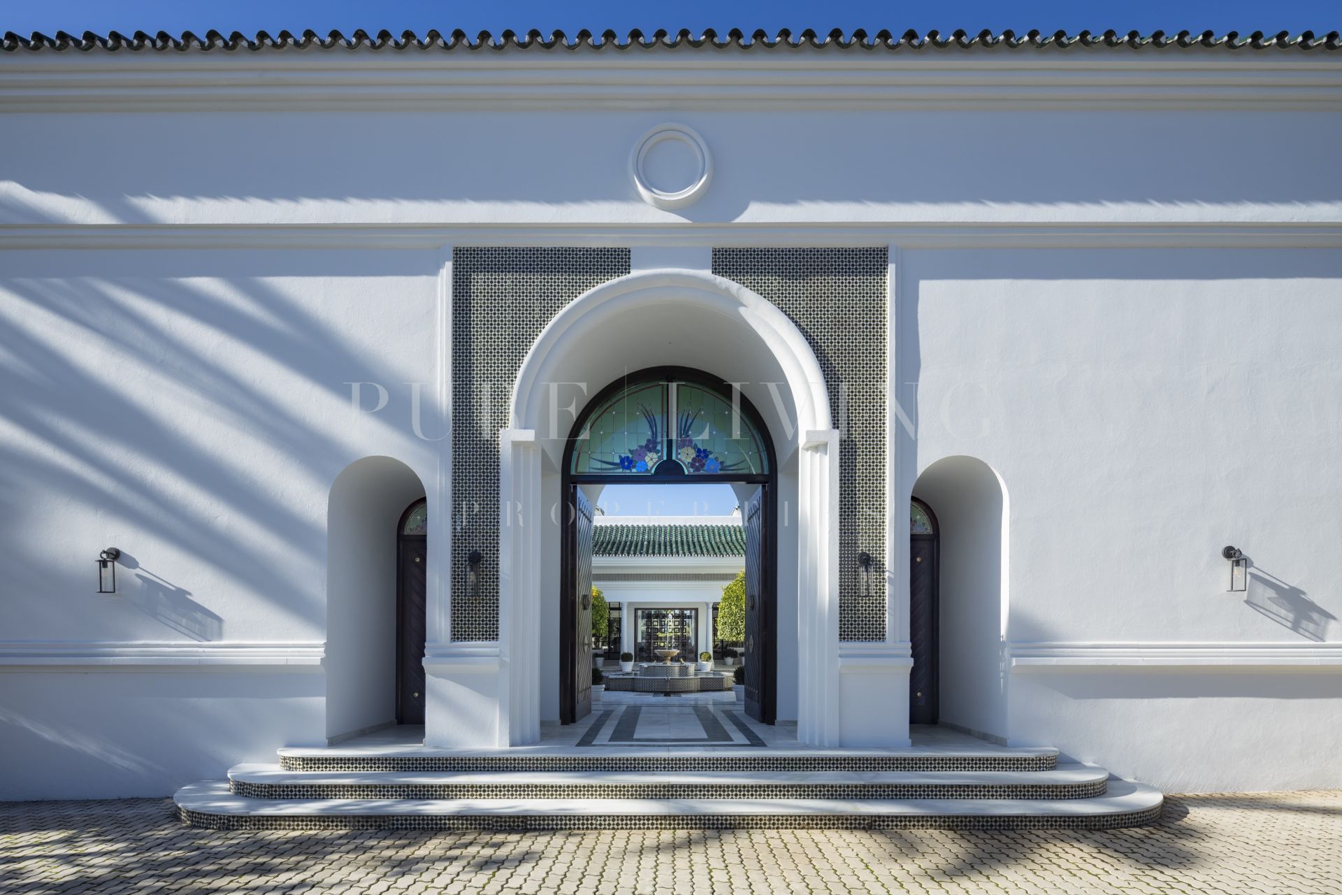 Una obra maestra arquitectónica en Nueva Andalucía