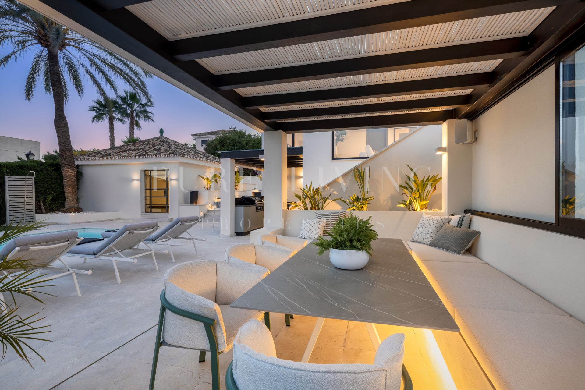 A stunning recently renovated villa located in the exclusive Los Naranjos Hill Club