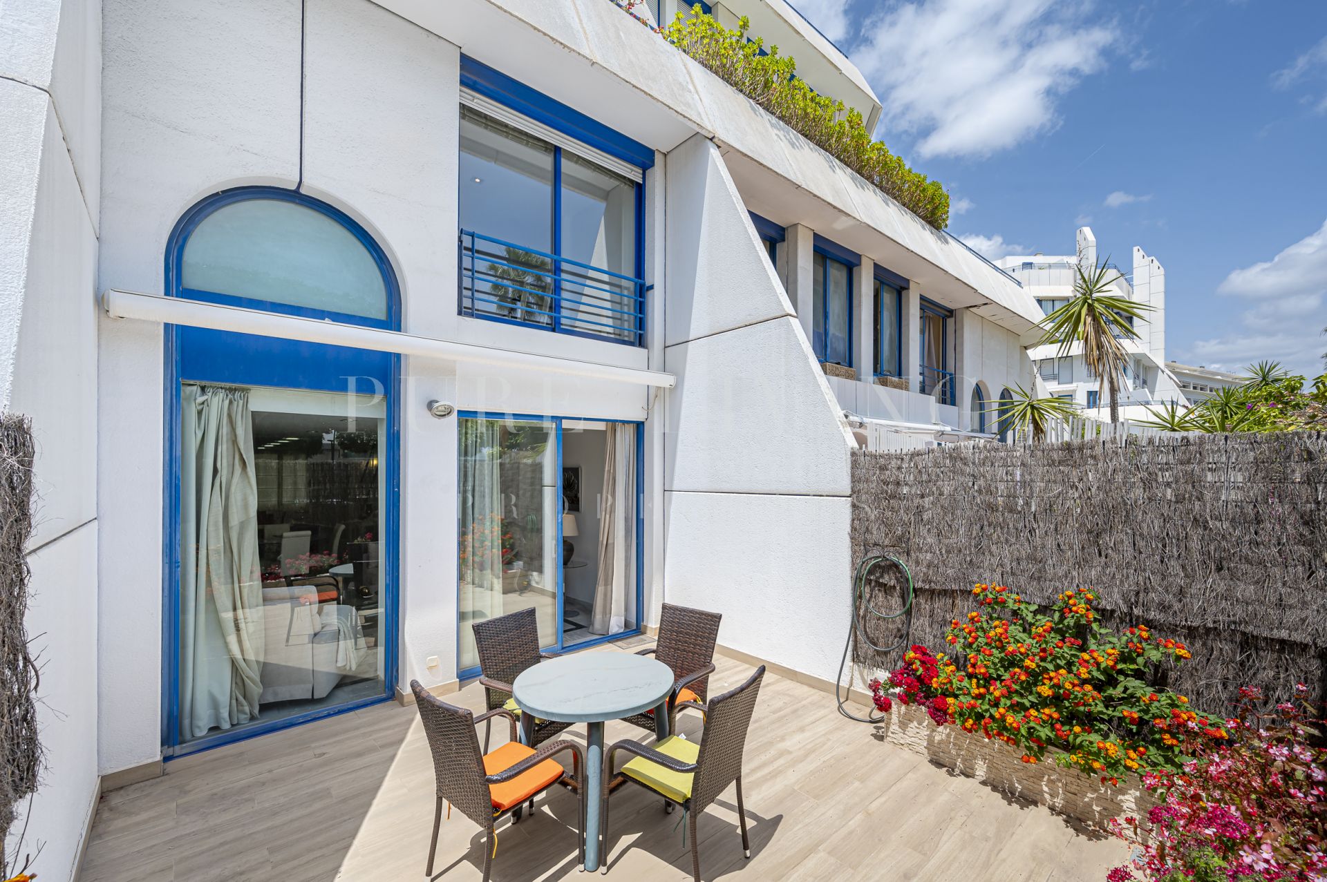 Exquisite 2-Bedroom Ground Floor Duplex in Marbella House – Prime Location Steps from the Beach