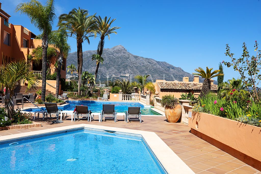 Precioso ático con impresionantes vistas al mar situado en la zona privilegiada de, Nueva Andalucía