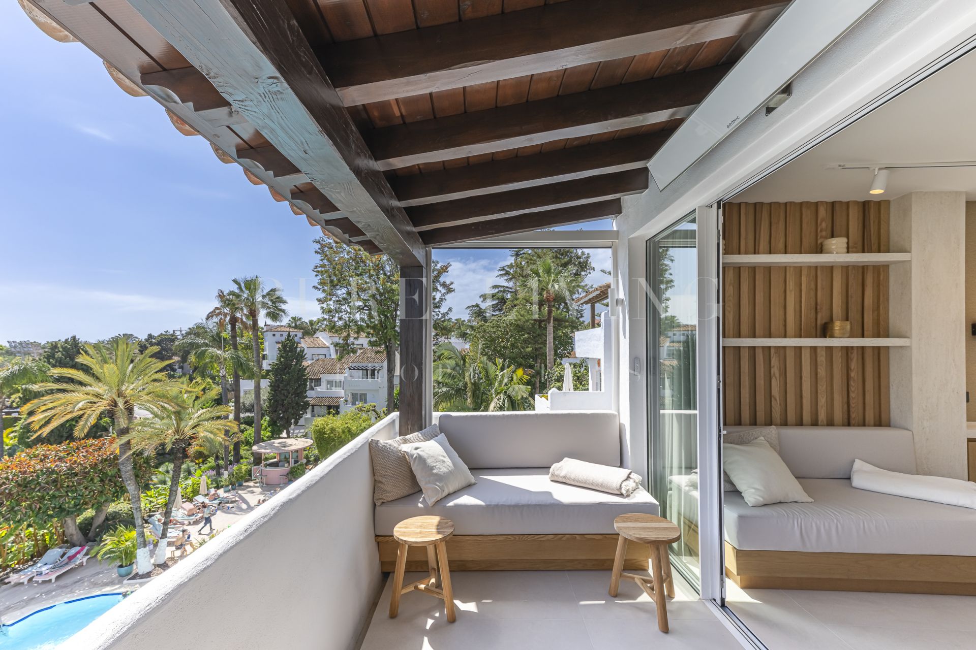 Fully Renovated Penthouse in Hotel Puente Romano