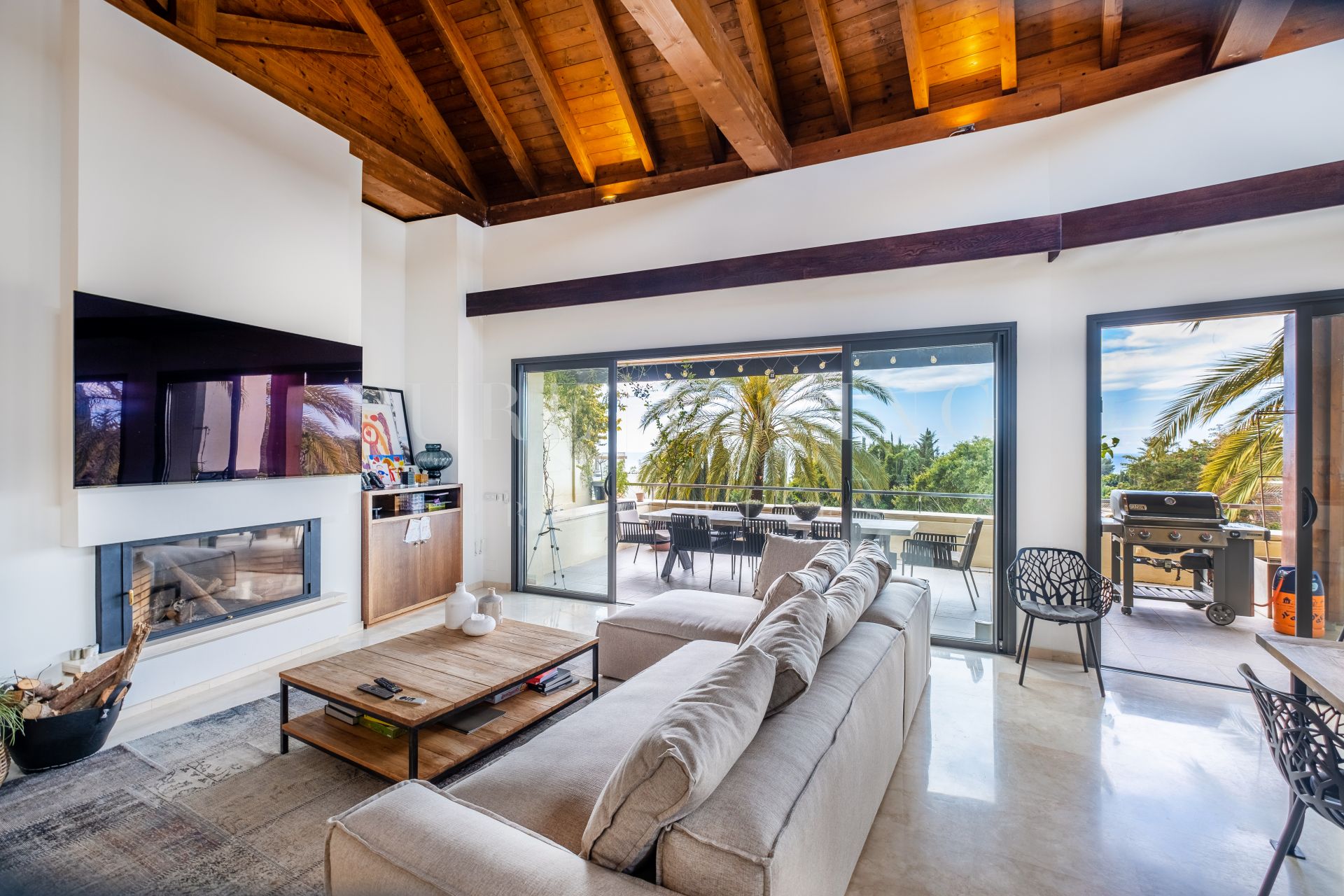 Stunning unfurnished duplex penthouse in Imara with panoramic sea Views, ideally located in prestigious Sierra Blanca