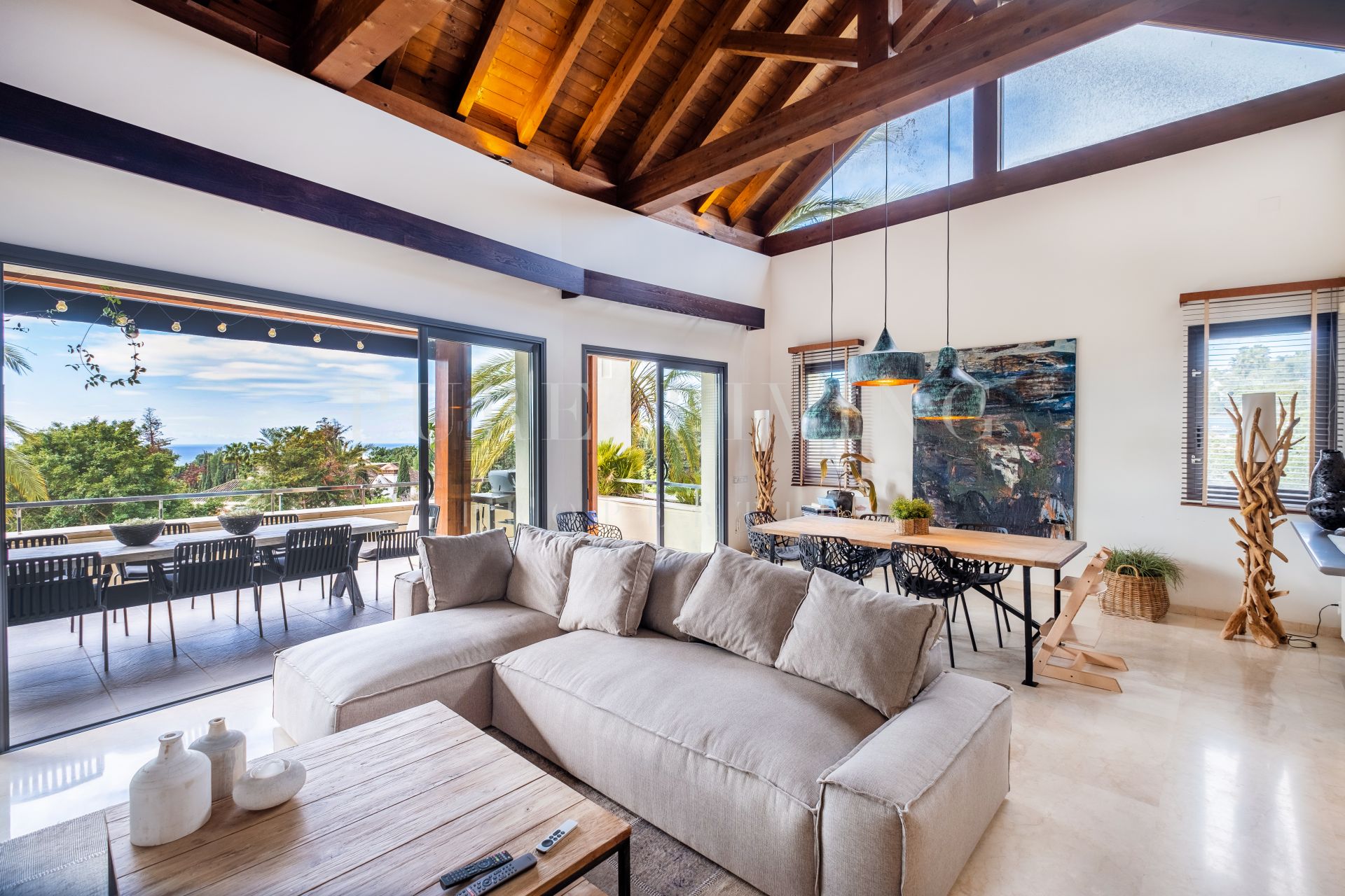 Stunning unfurnished duplex penthouse in Imara with panoramic sea Views, ideally located in prestigious Sierra Blanca