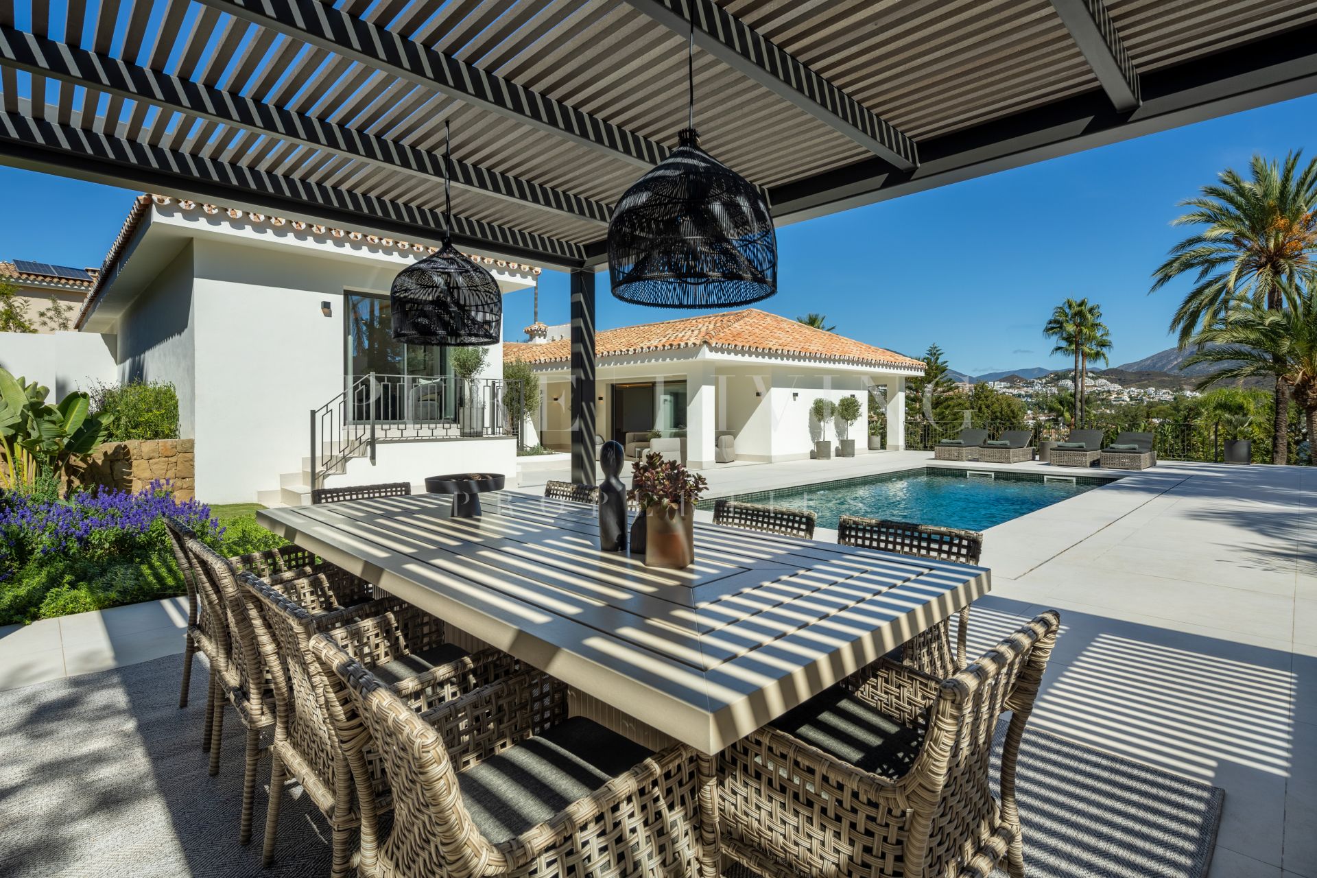 Contemporary Luxury Villa Nestled in Las Brisas Golf, Nueva Andalucía