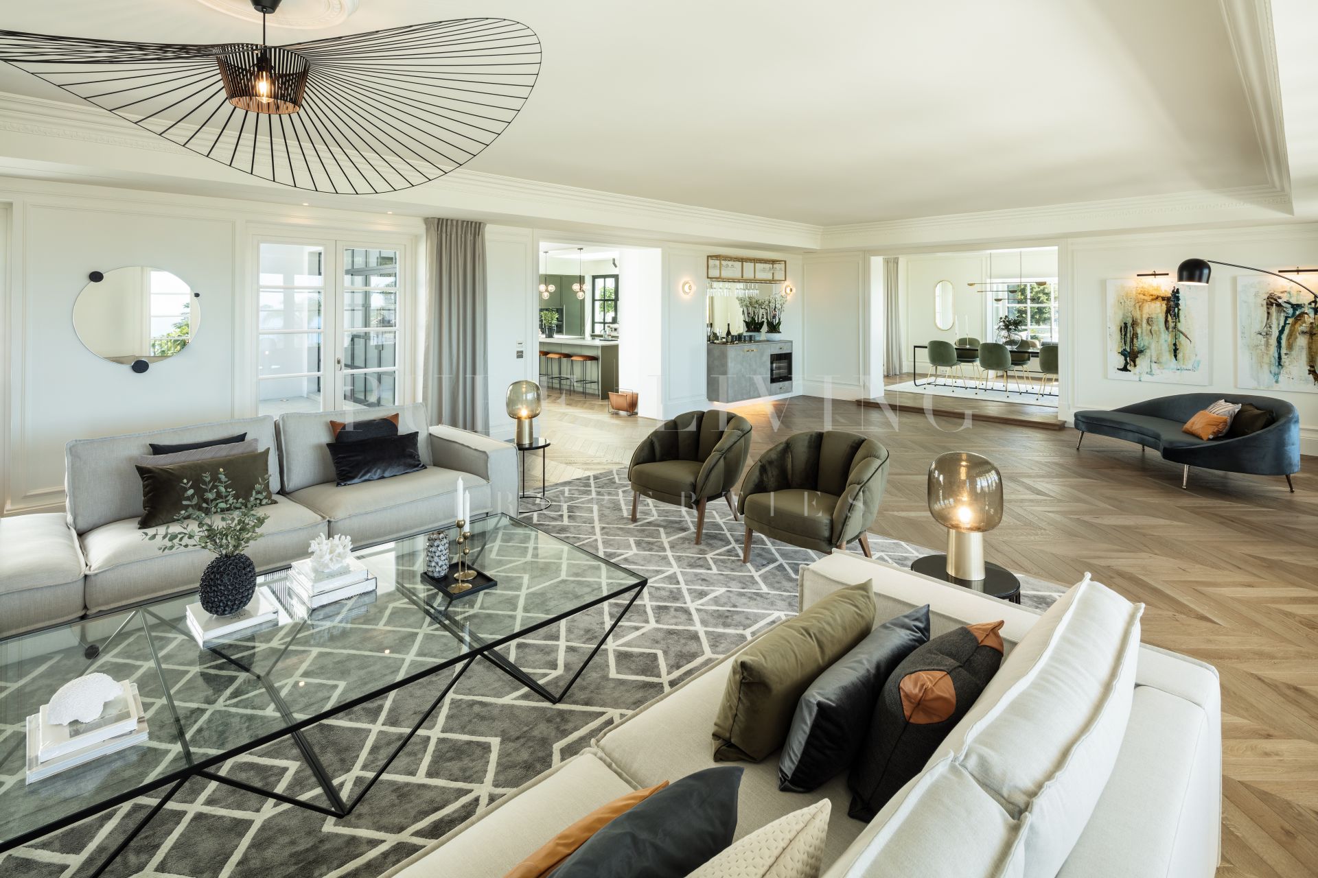Exquisite Luxury Villa in Sierra Blanca with Panoramic Sea and Mountain Views