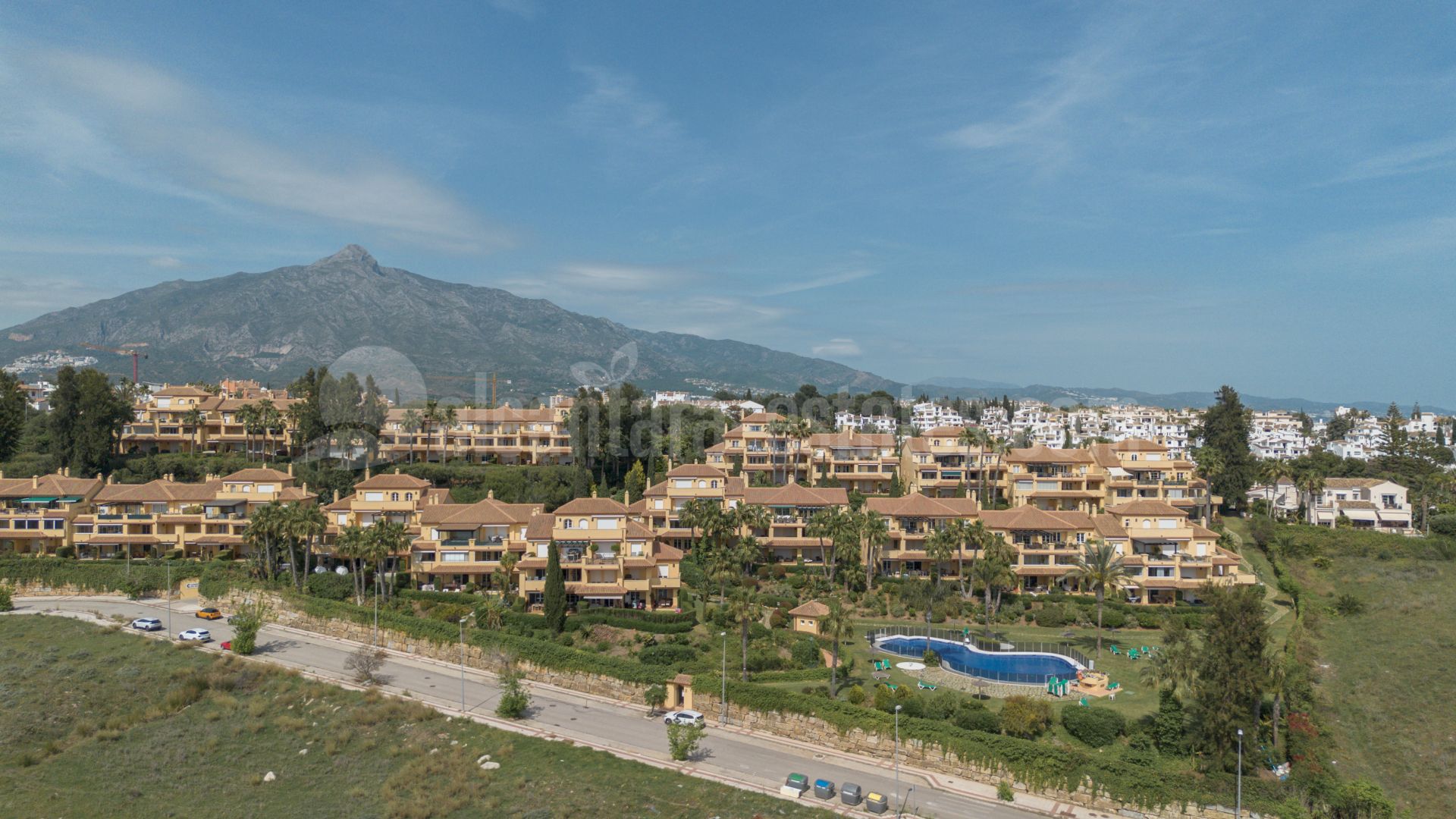 Apartamento en Cumbres del Rodeo, Marbella