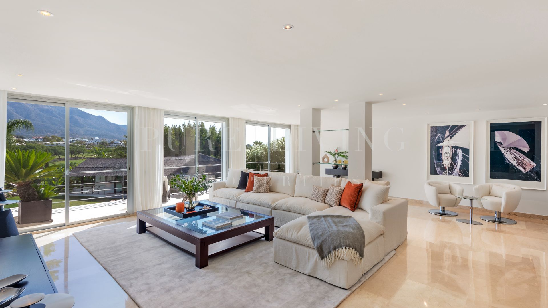 Expansive Family Villa in Nueva Andalucía with Dedicated Leisure, Work & Entertainment Spaces