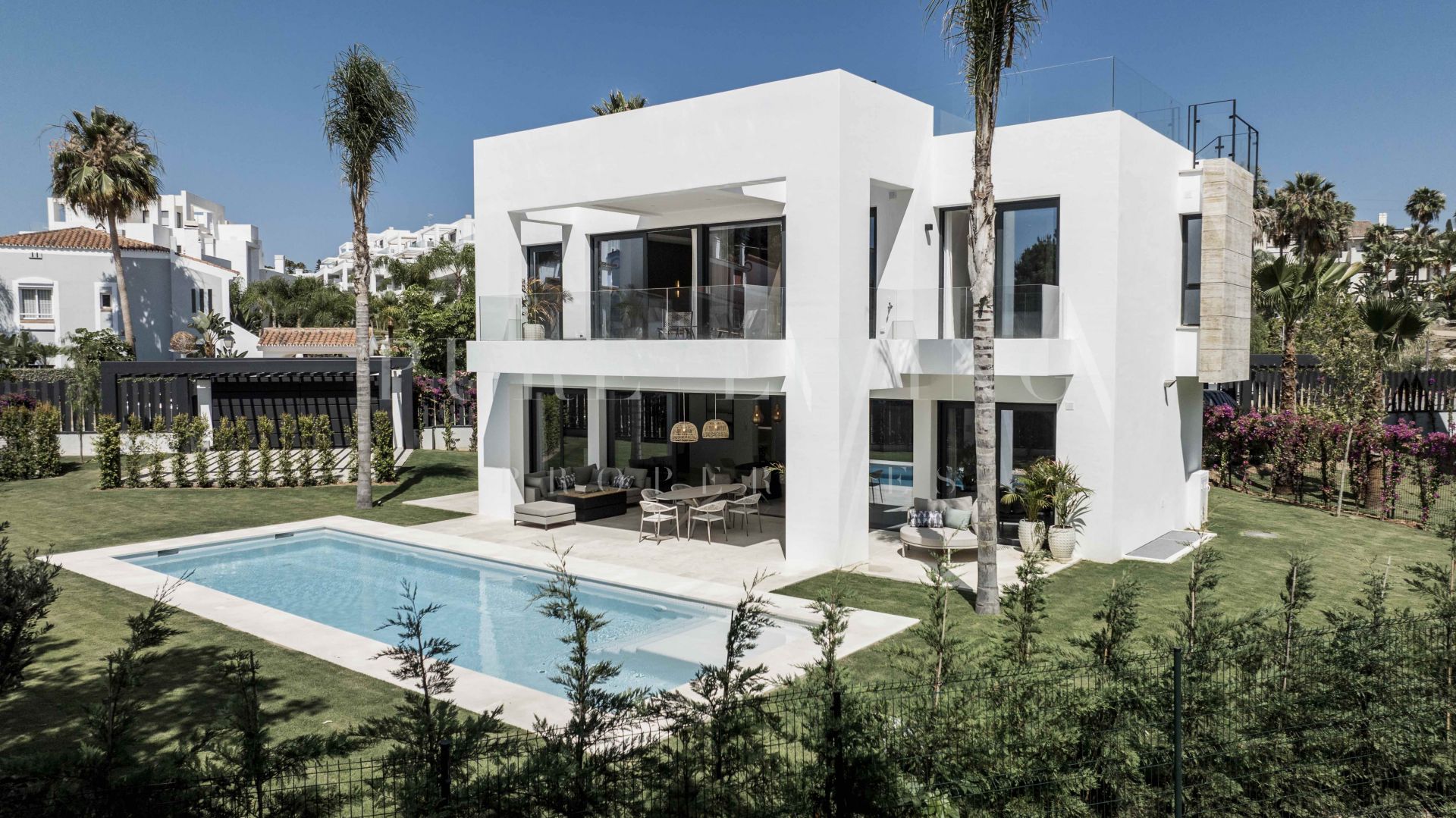 Une luxueuse villa moderne à El Campanario Golf.