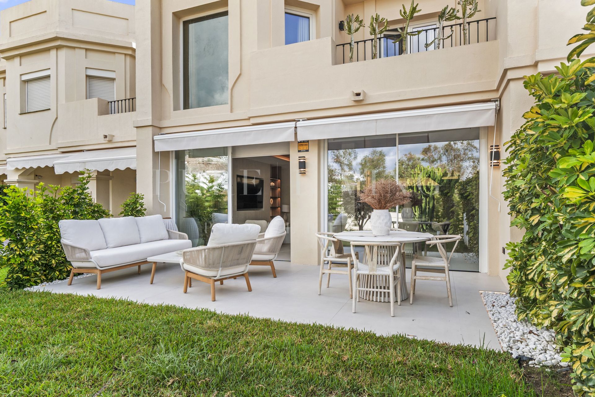 Exquisita casa adosada renovada con impresionantes vistas en La Quinta Hills