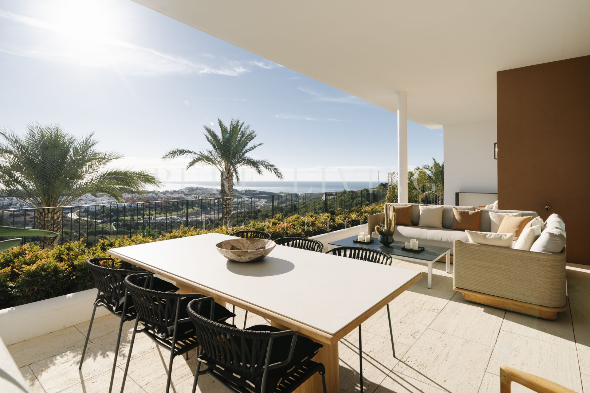 Sophisticated frontline golf three bedroom apartment in the luxurious Finca Cortesin in Casares