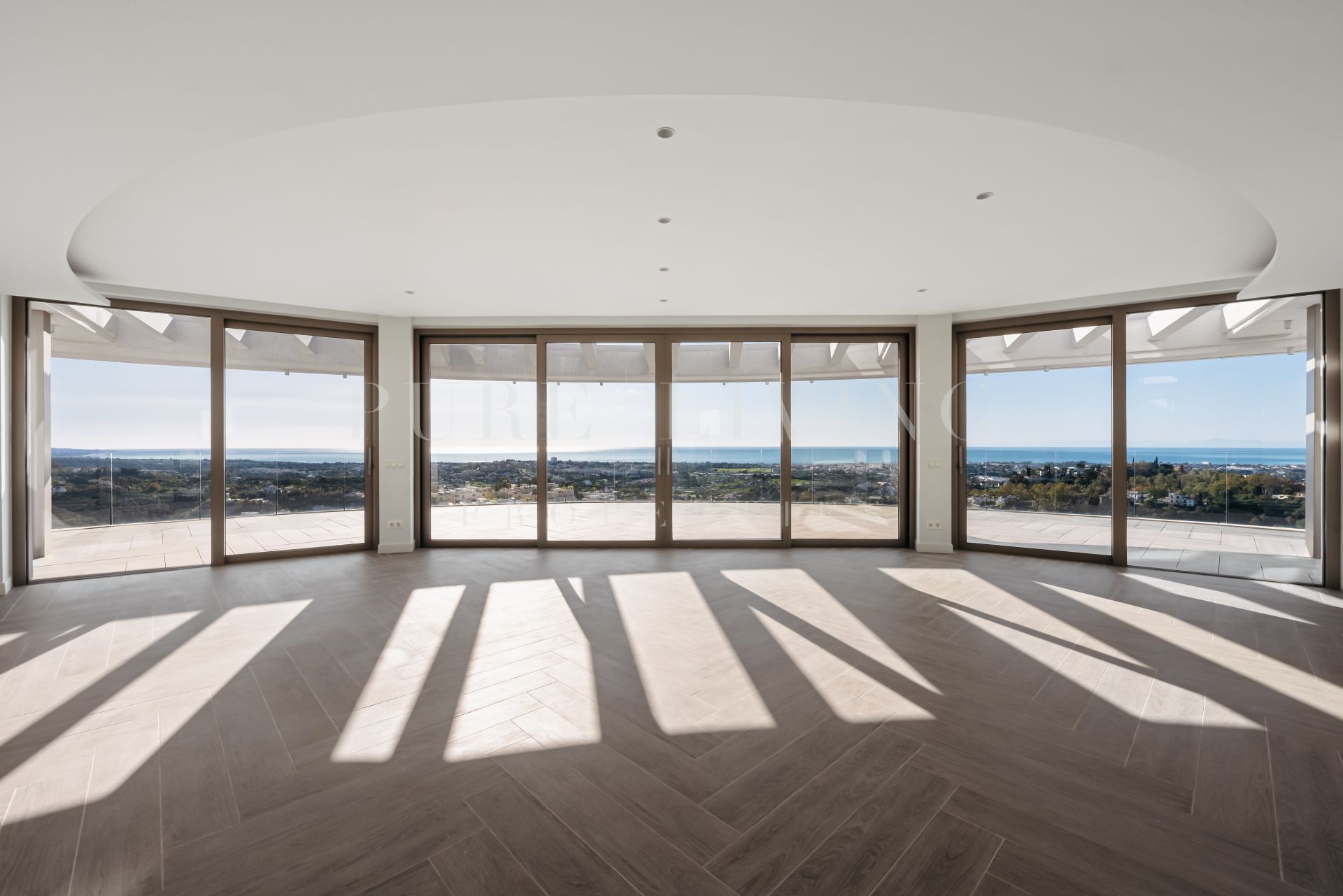 Penthouse de luxe flambant neuf avec des vues panoramiques à couper le souffle à The View Marbella