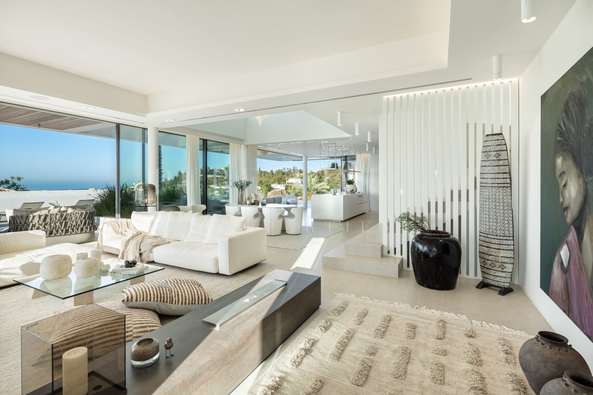 Magnificent contemporary villa for sale with panoramic views in La Quinta