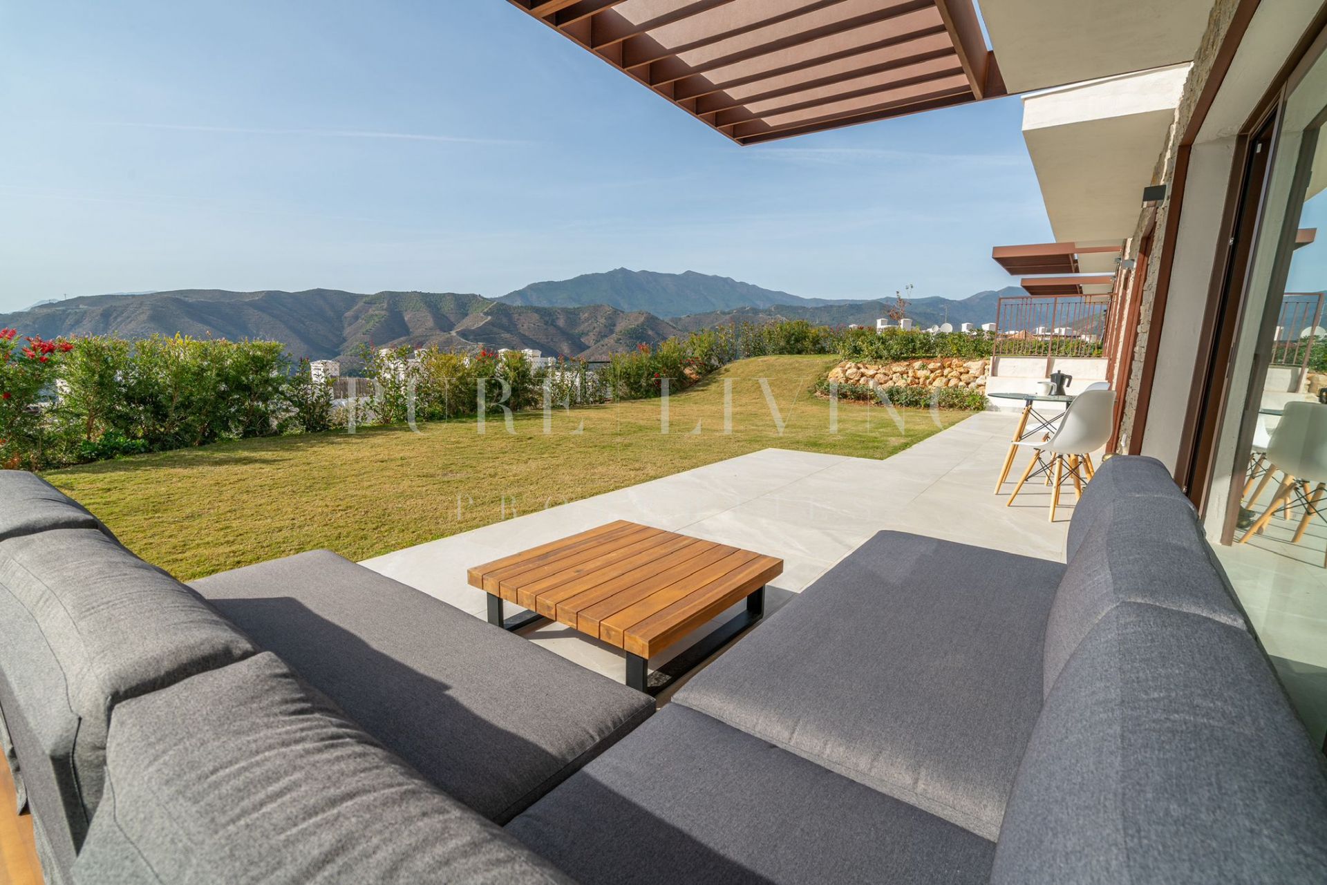 Impresionante apartamento de 2 dormitorios en planta baja con vistas panorámicas situado en, Sierra Blanca Country Club