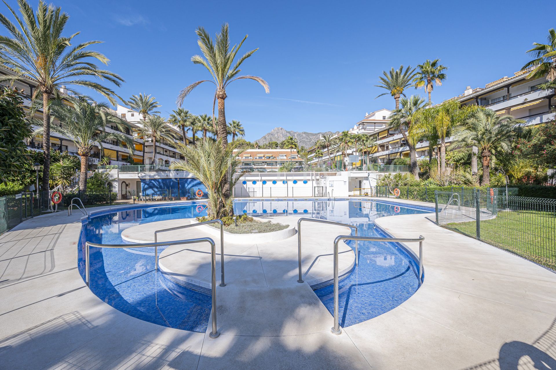 Charming two bedroom penthouse with sea views, located in the prestigious area of La Carolina, Marbella's Golden Mile