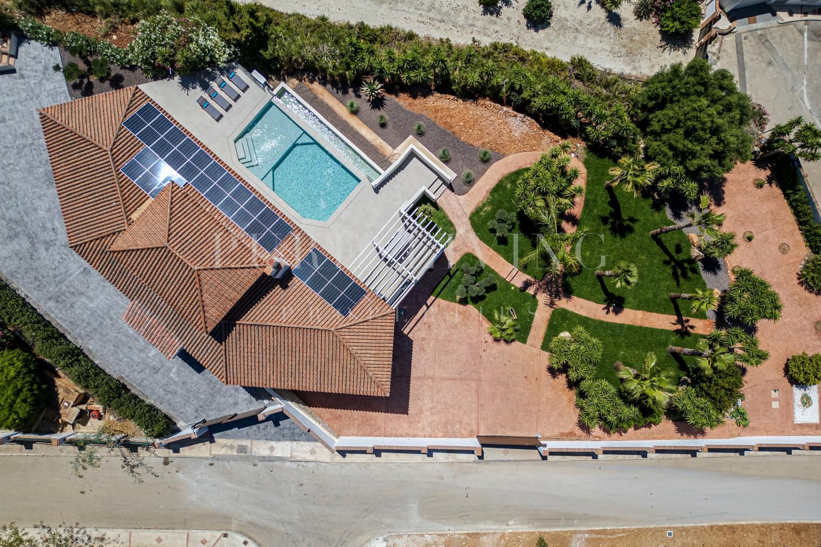 Superbe villa moderne de trois chambres à Valtocado, Mijas