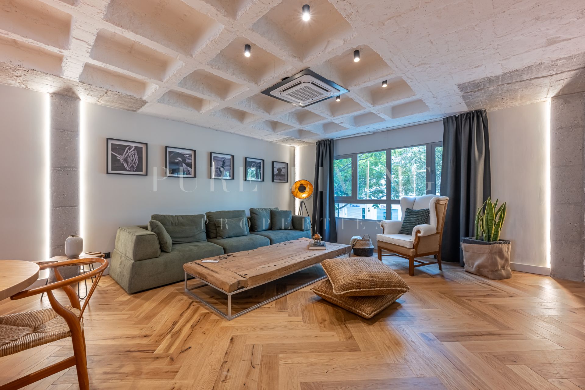 Spectaculaire loft de luxe neuf au design contemporain au cœur de Marbella.