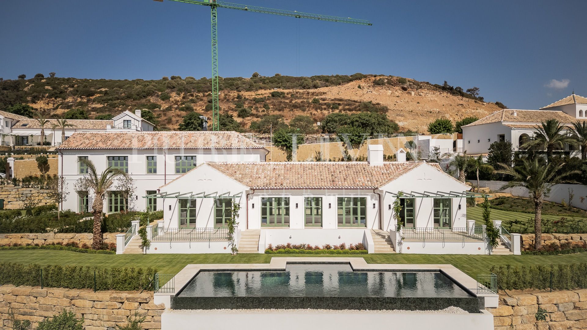 Luxury villa with panoramic views in Finca Cortesin in Casares