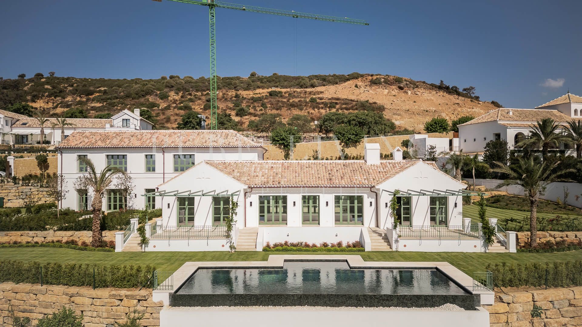 Villa de luxe avec vue panoramique à Finca Cortesin à Casares