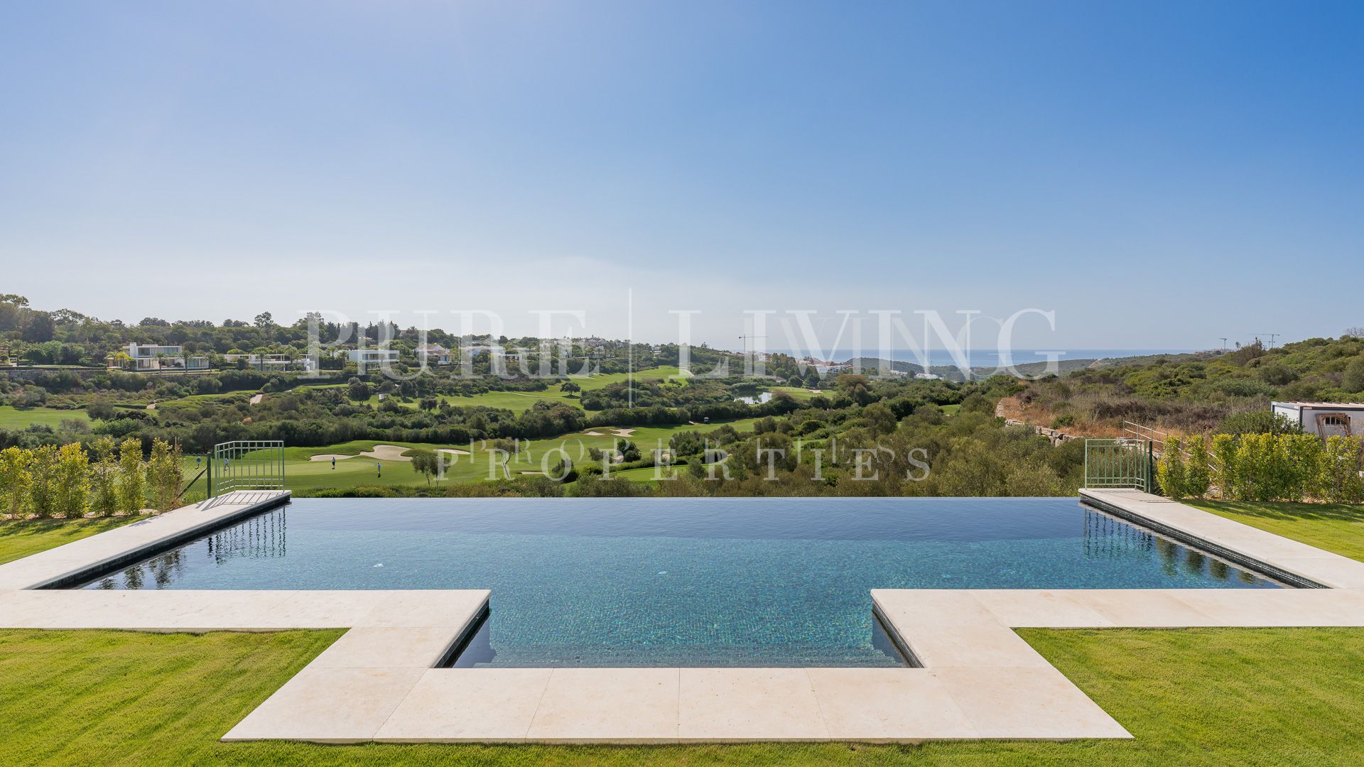 Luxury villa with panoramic views in Finca Cortesin in Casares