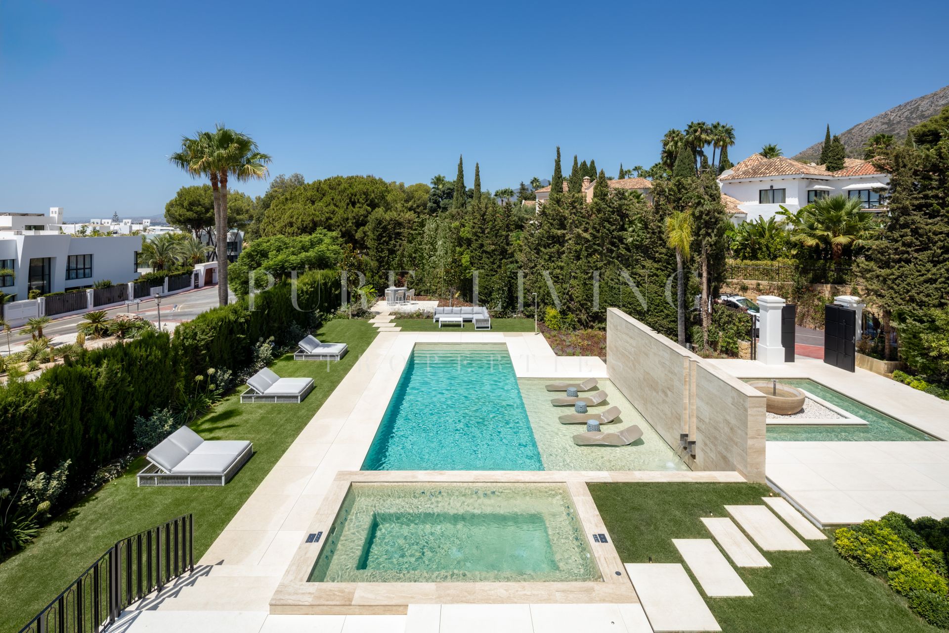 Lujosa villa de seis dormitorios en Sierra Blanca