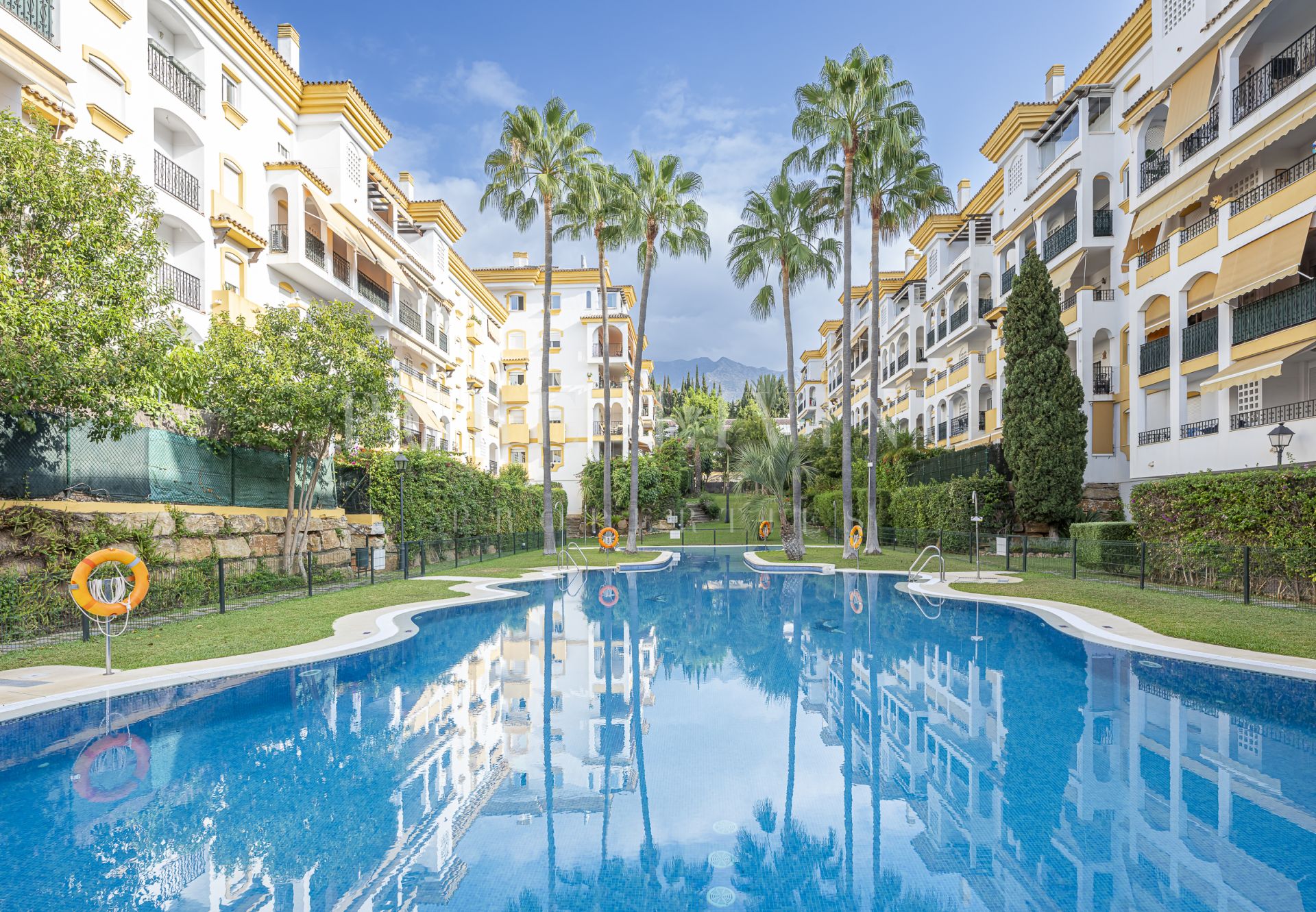 Apartamento Planta Baja a la venta en Costa Nagüeles I, Marbella Golden Mile