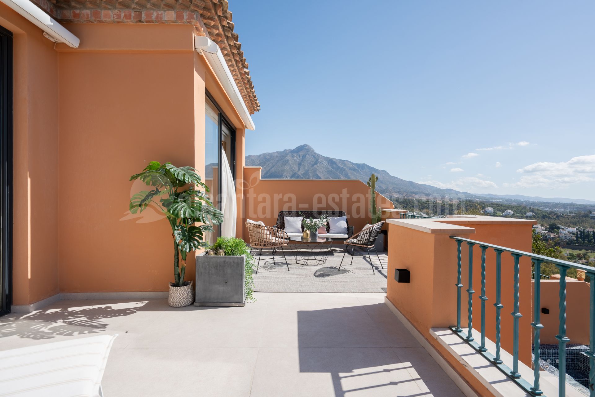 Duplex Penthouse in Les Belvederes, Marbella