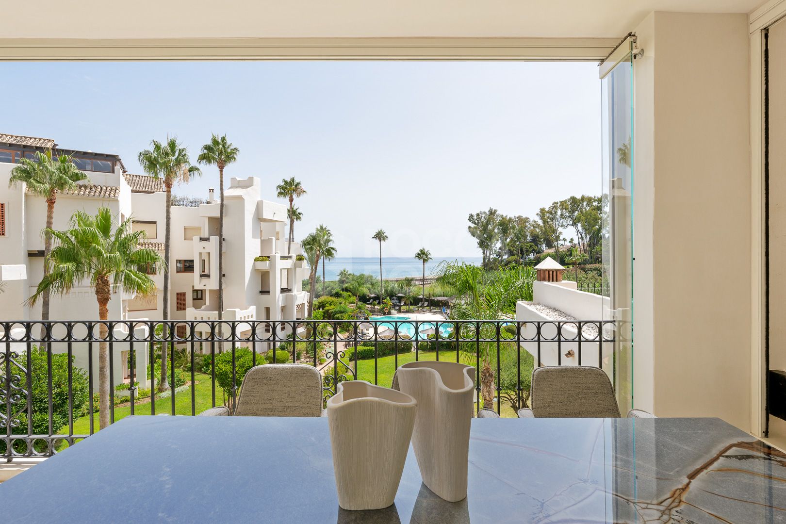 Full Renovated Beachside Apartment with sea views in Bahia del Velerin, Estepona