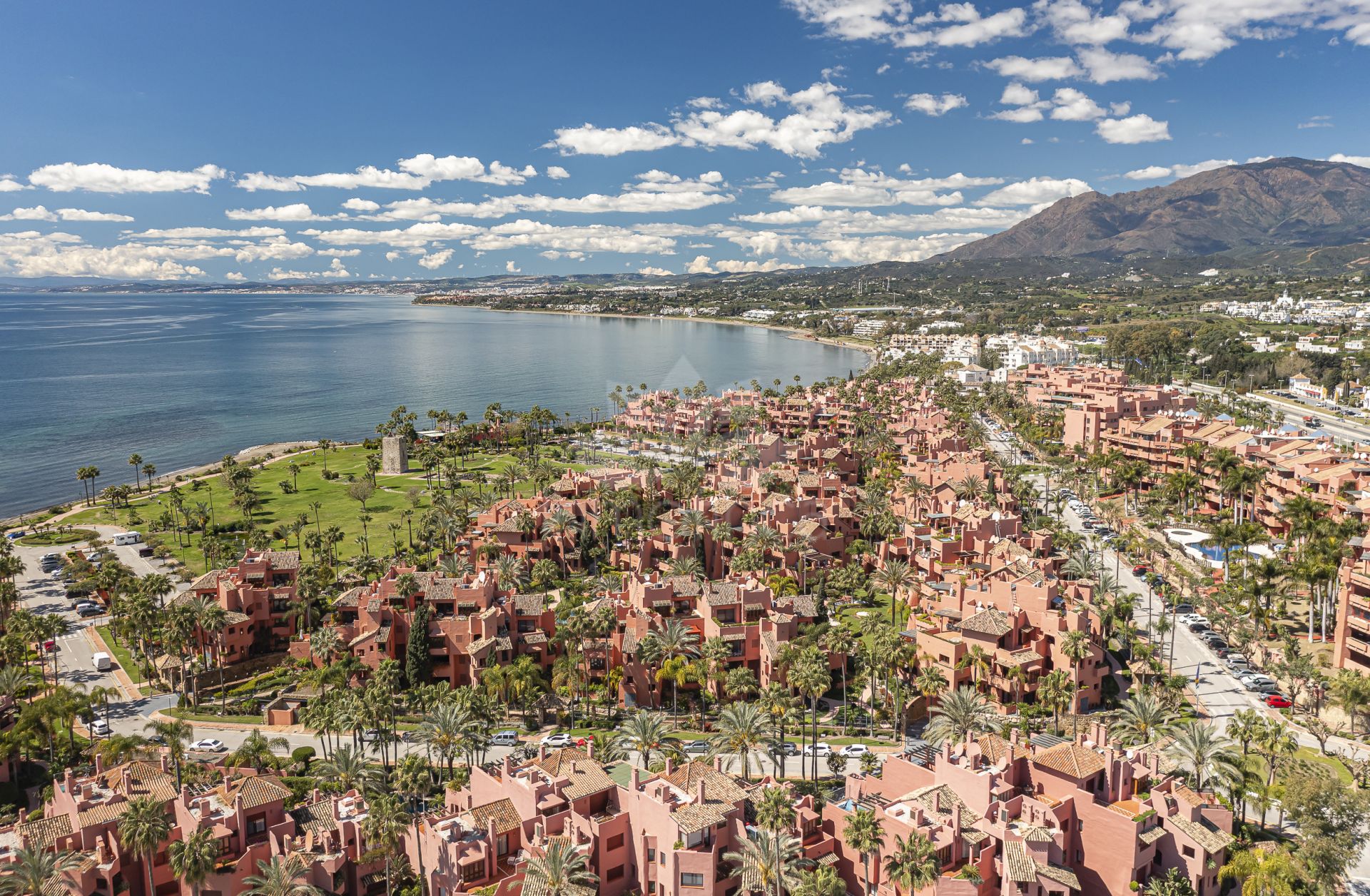 Apartamento en Torre Bermeja, Estepona