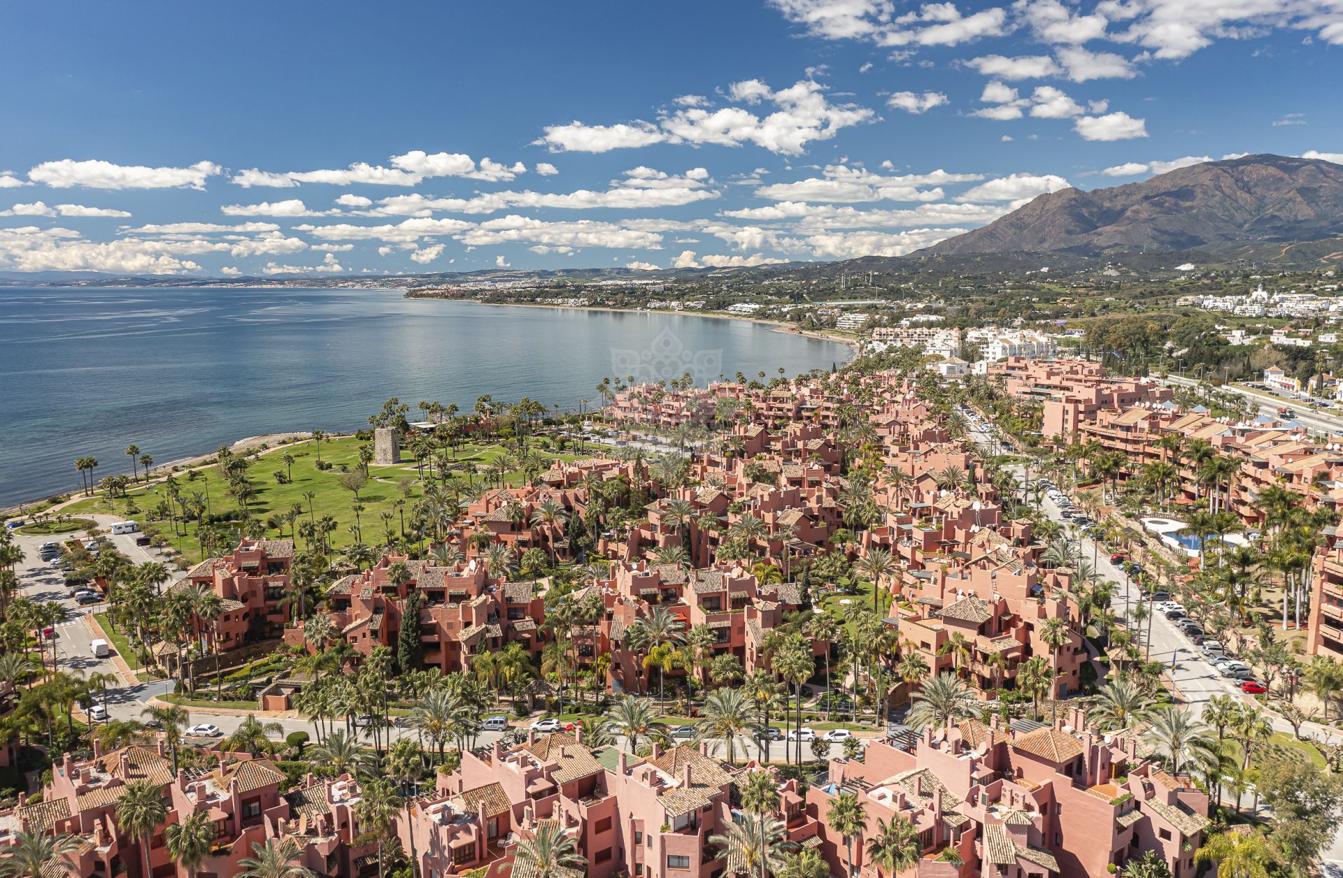 Apartamento en Torre Bermeja, Estepona