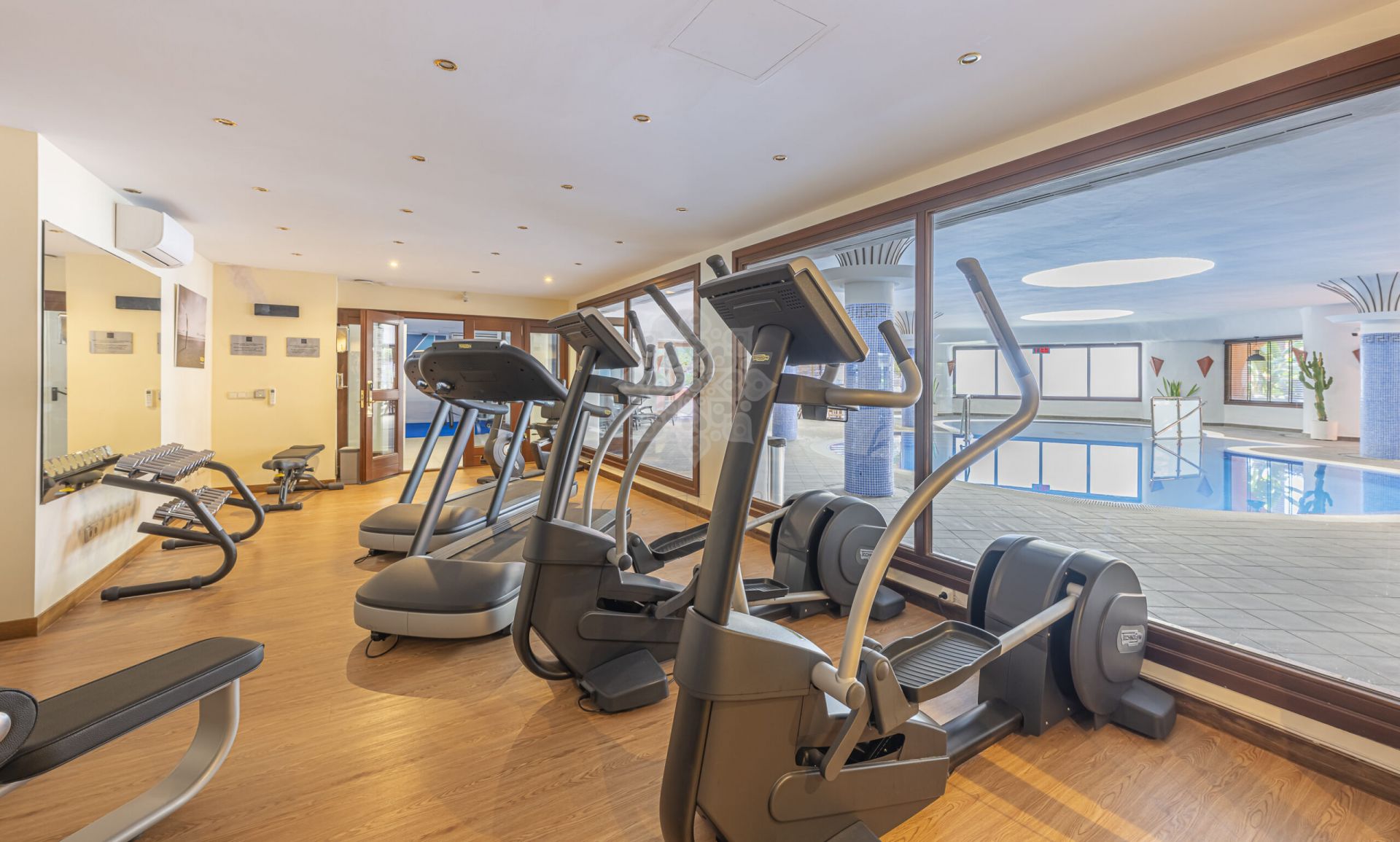 Apartamento en Torre Bermeja, Estepona