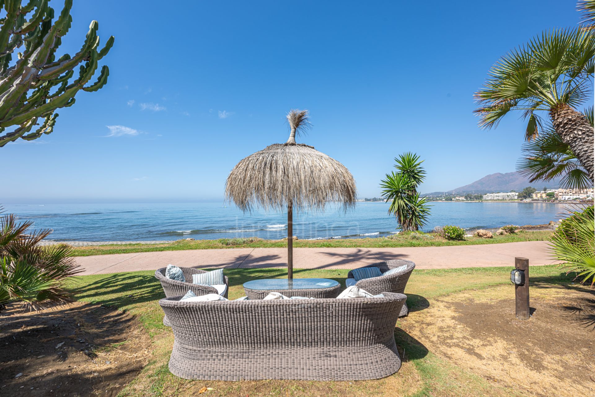 Apartamento en Torre Bermeja, Estepona