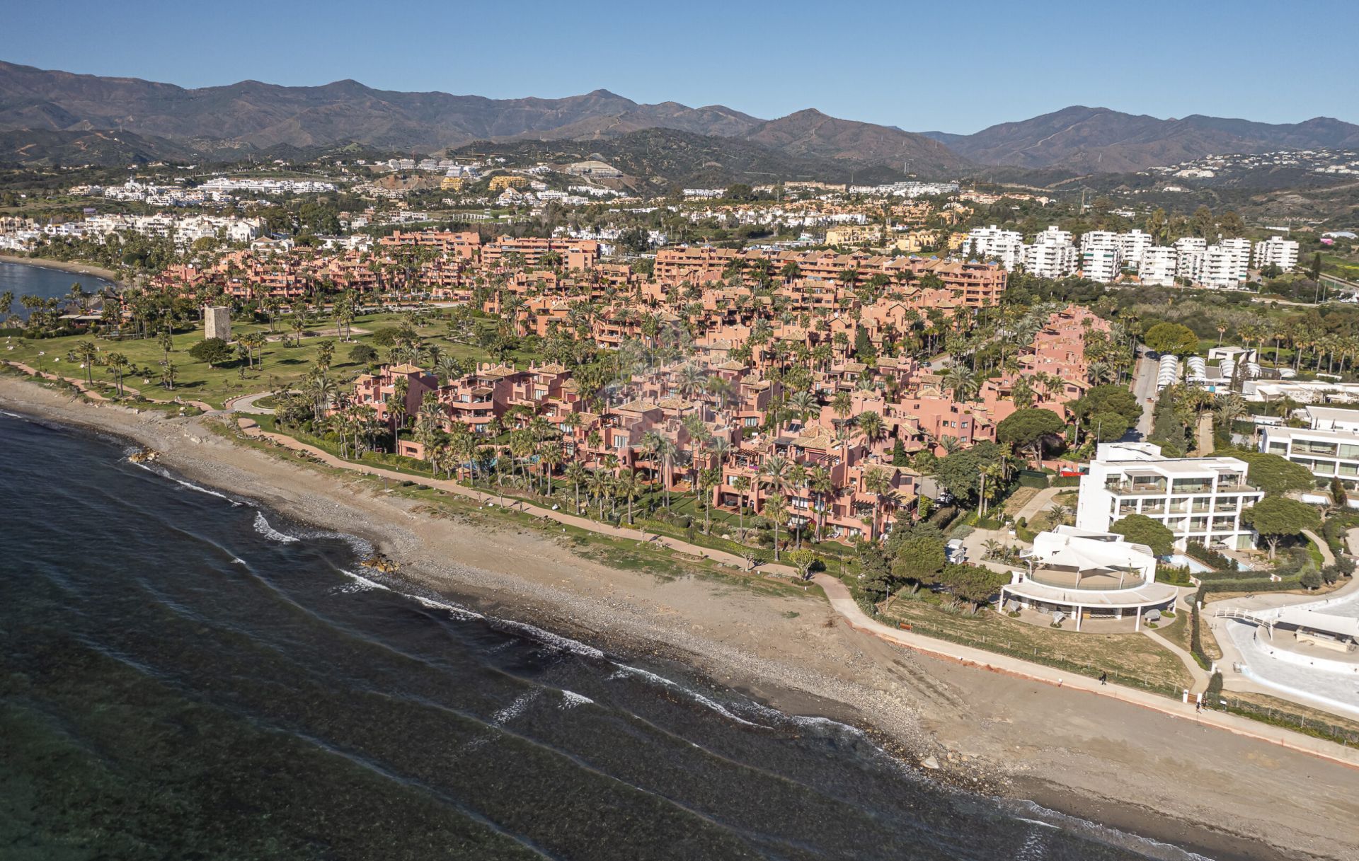 Apartment in Almenara Beach, Estepona