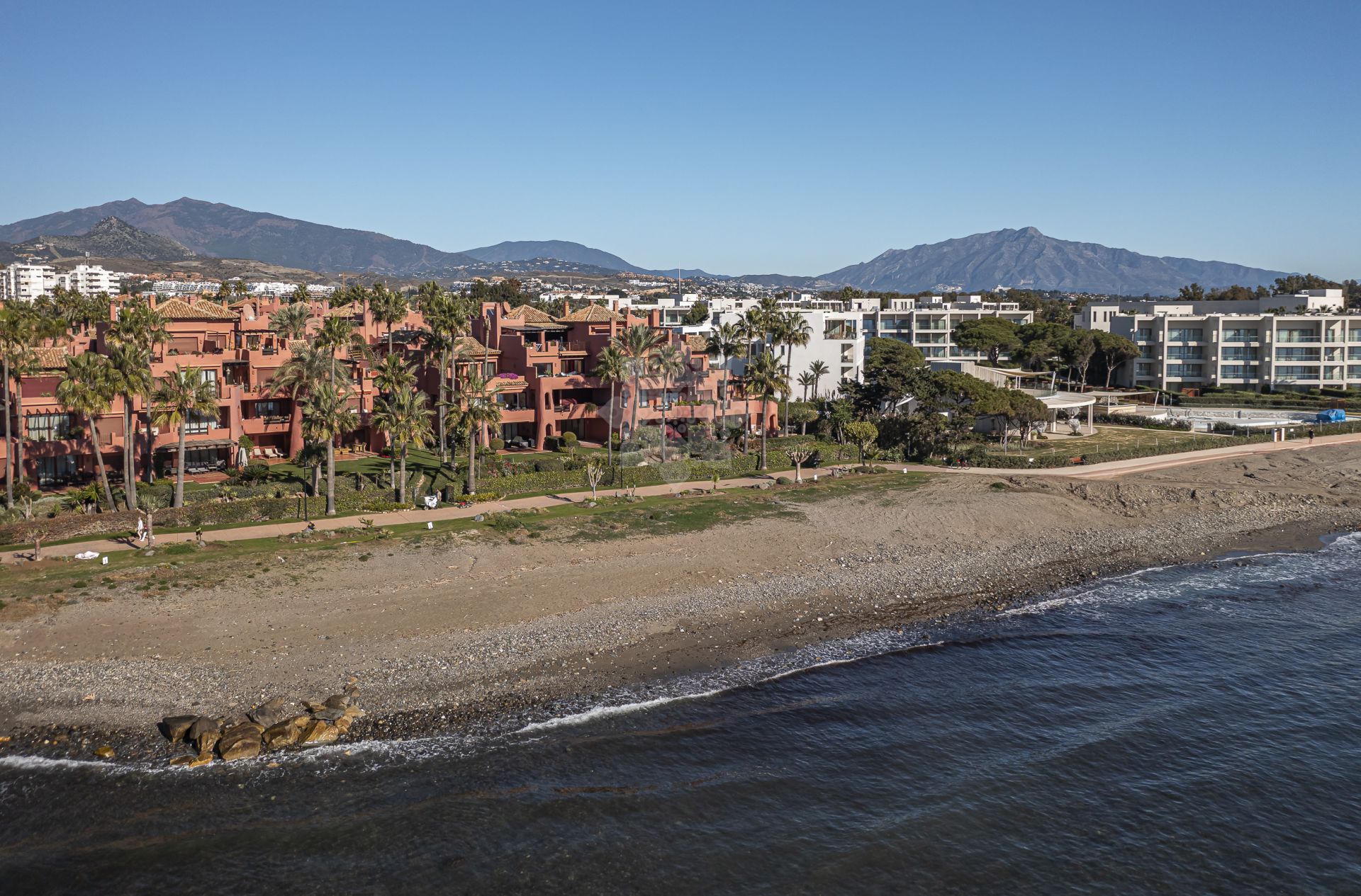Apartment in Almenara Beach, Estepona