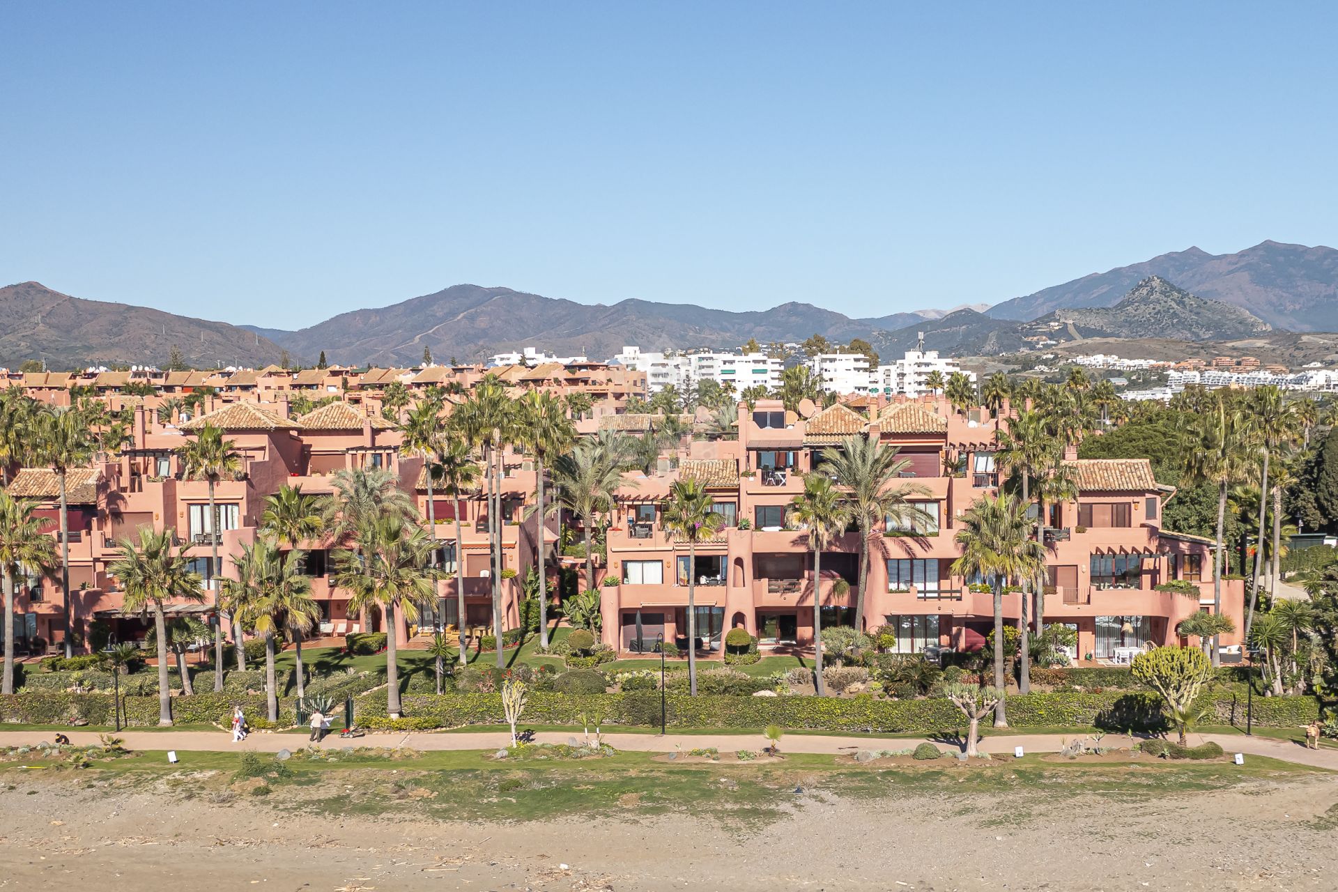 Apartment in Almenara Beach, Estepona